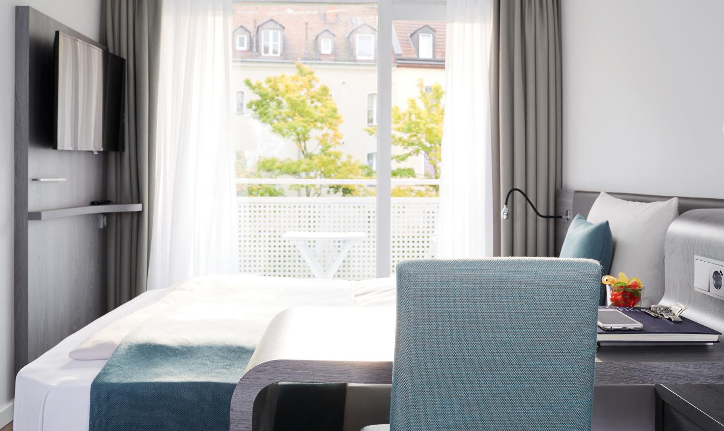  Business Plus Double Room with balcony or terrace - Photo 5