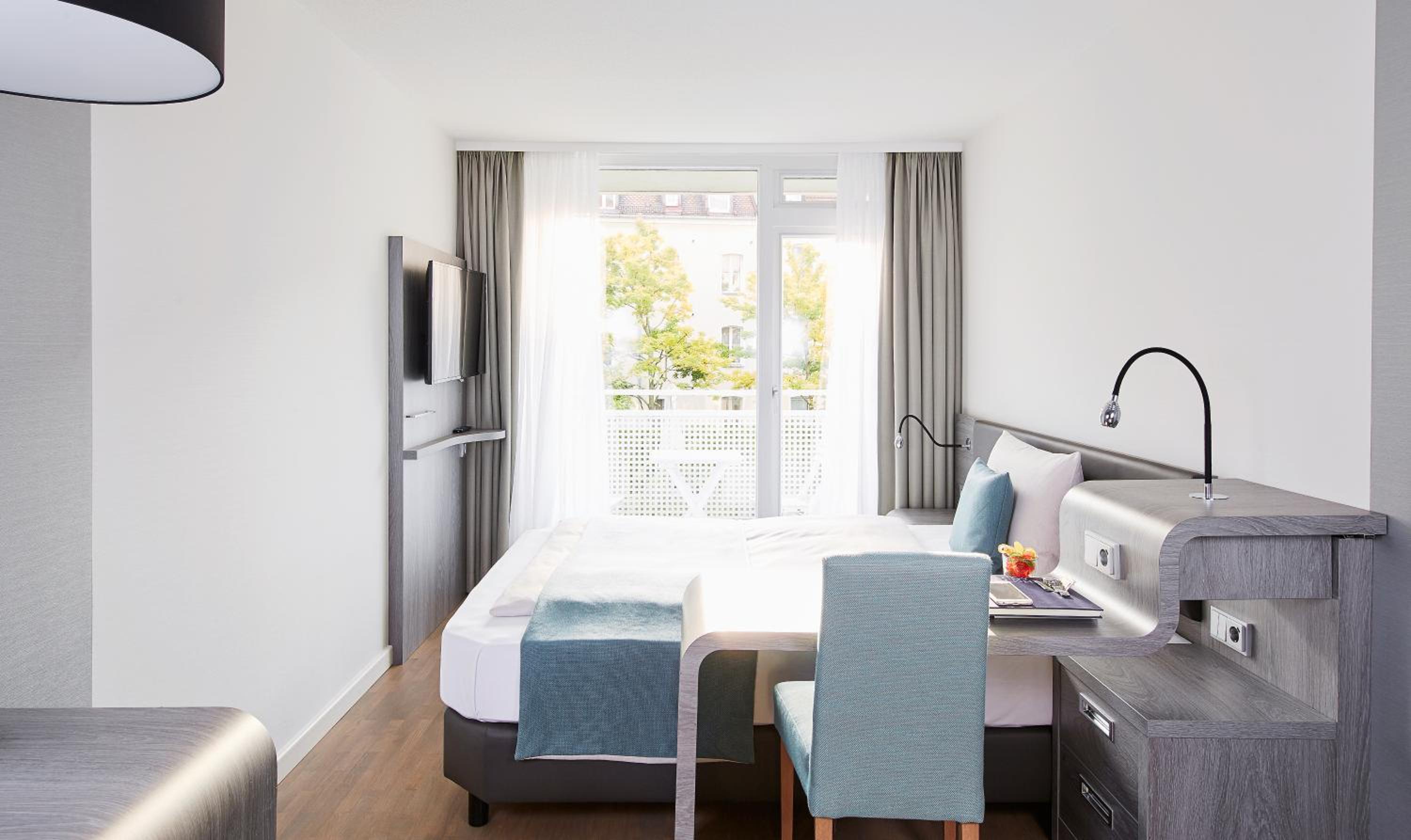  Business Plus Double Room with balcony or terrace - Photo 1