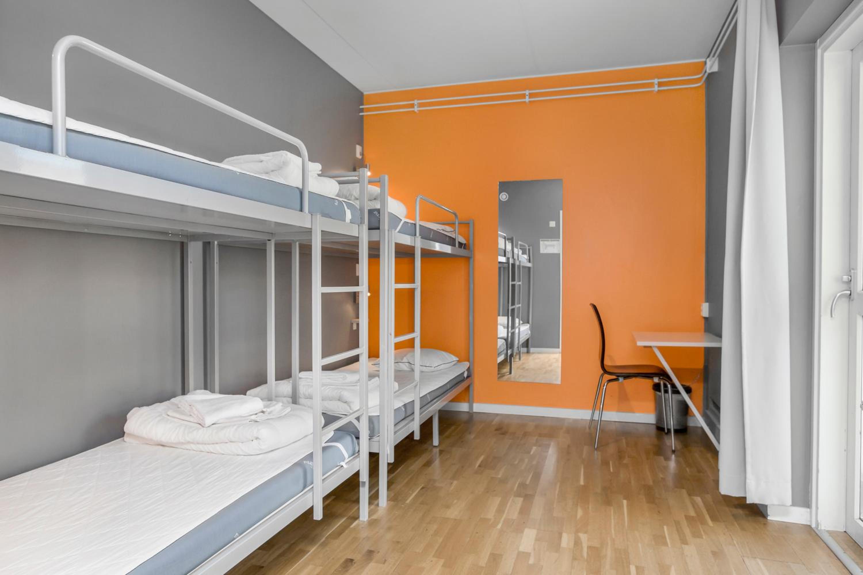 Economy Room with Two Bunk Beds - Shared Bathroom photo 2