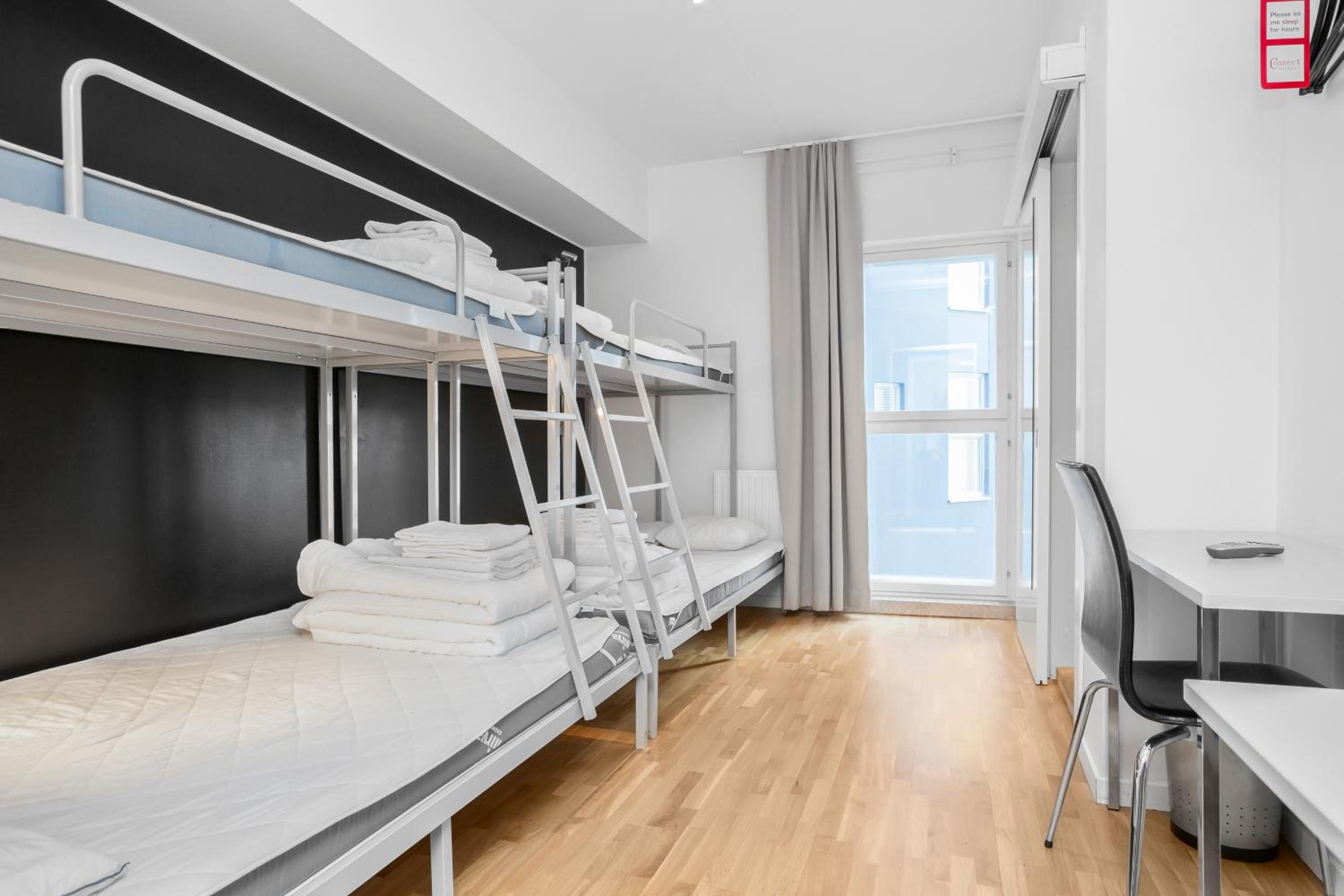 Economy Room with Two Bunk Beds - Shared Bathroom photo 3