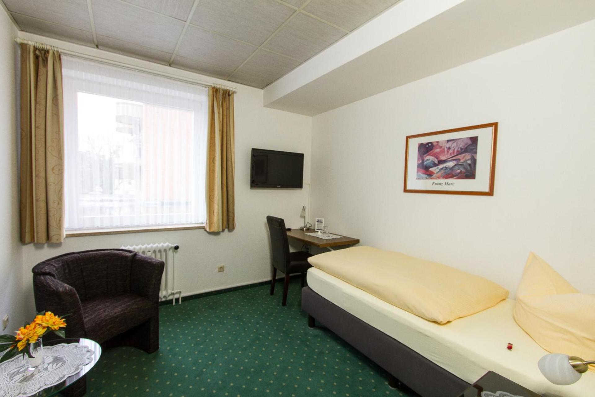 Single Room photo 2
