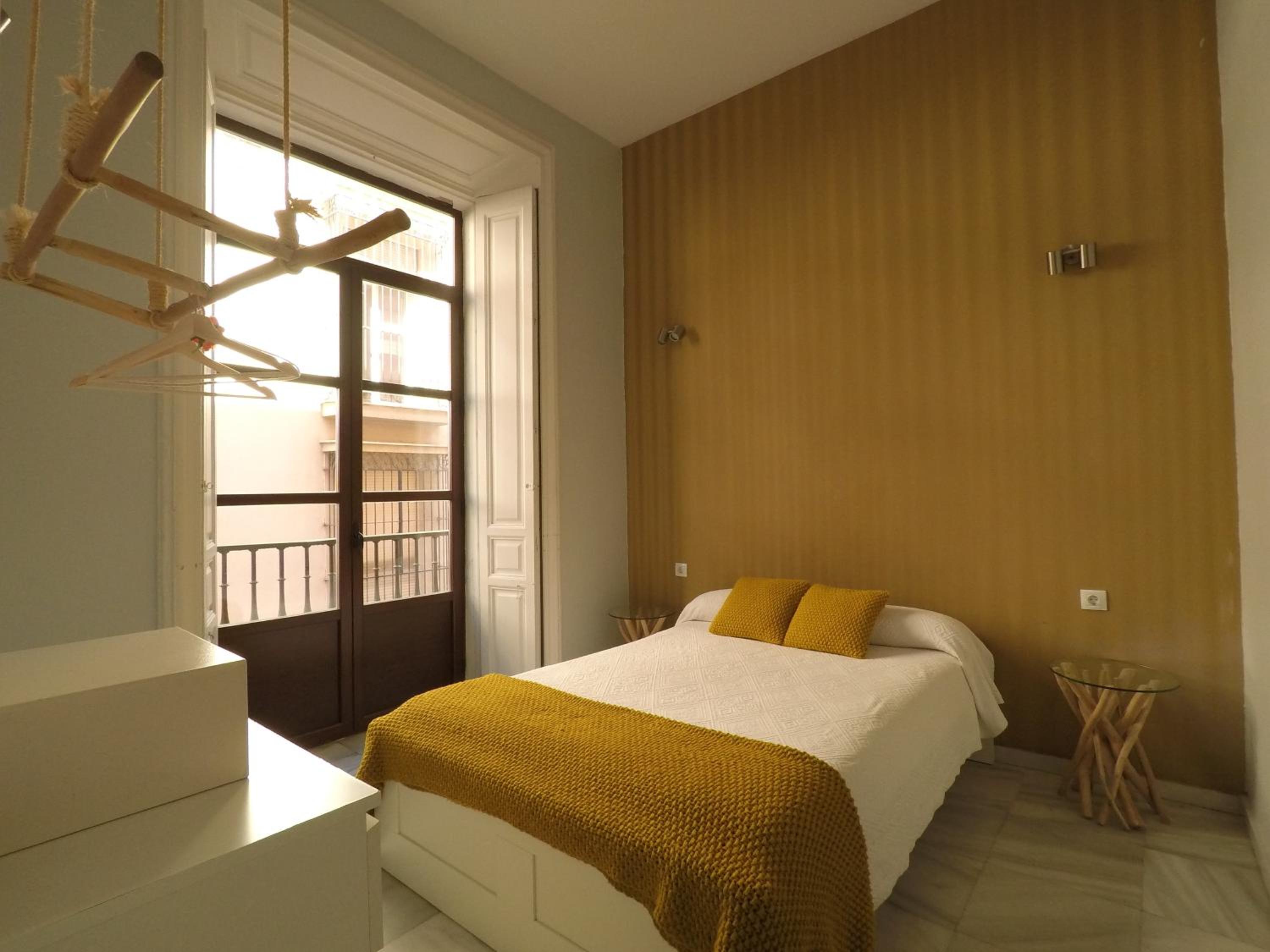 Double Room with Private Bathroom - Photo 1