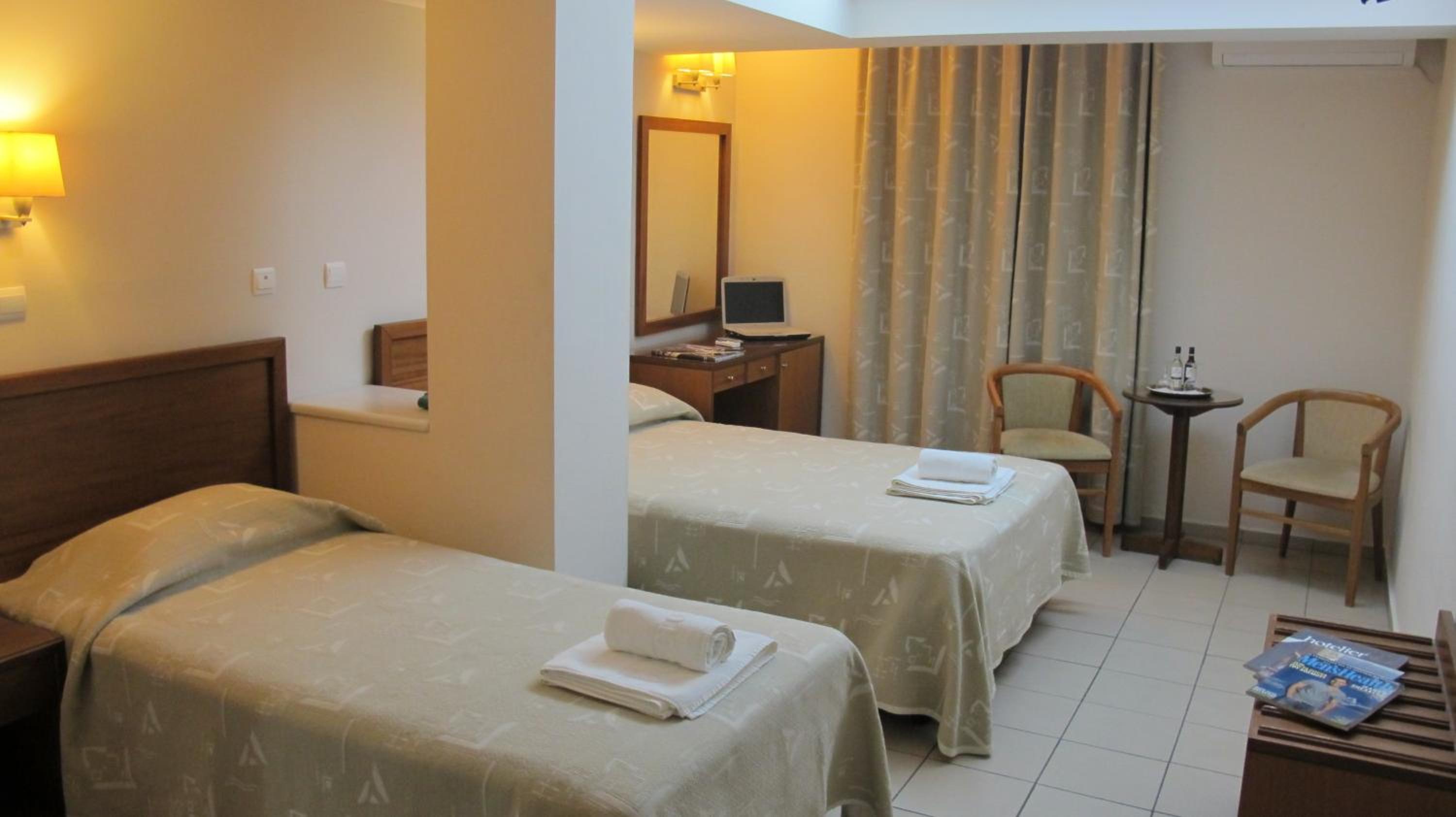 Double or Twin Room - Non-Smoking photo 3