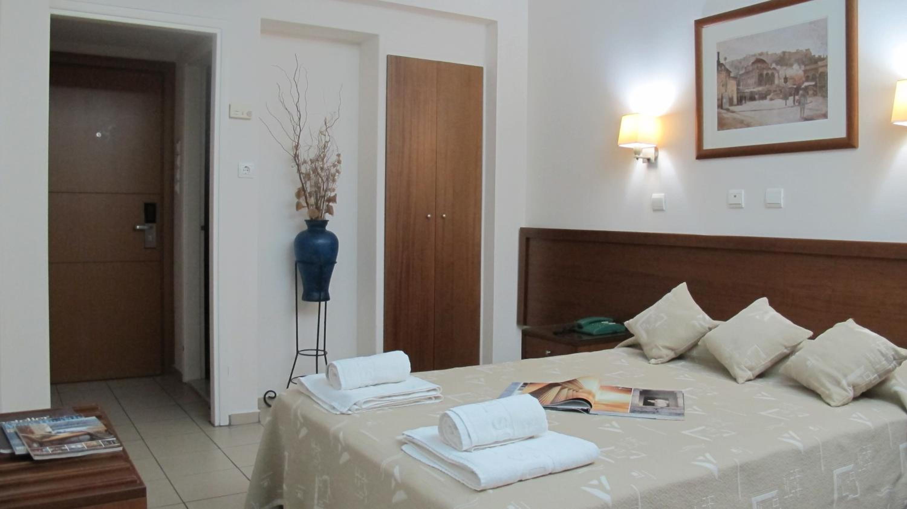 Double or Twin Room - Non-Smoking photo 1