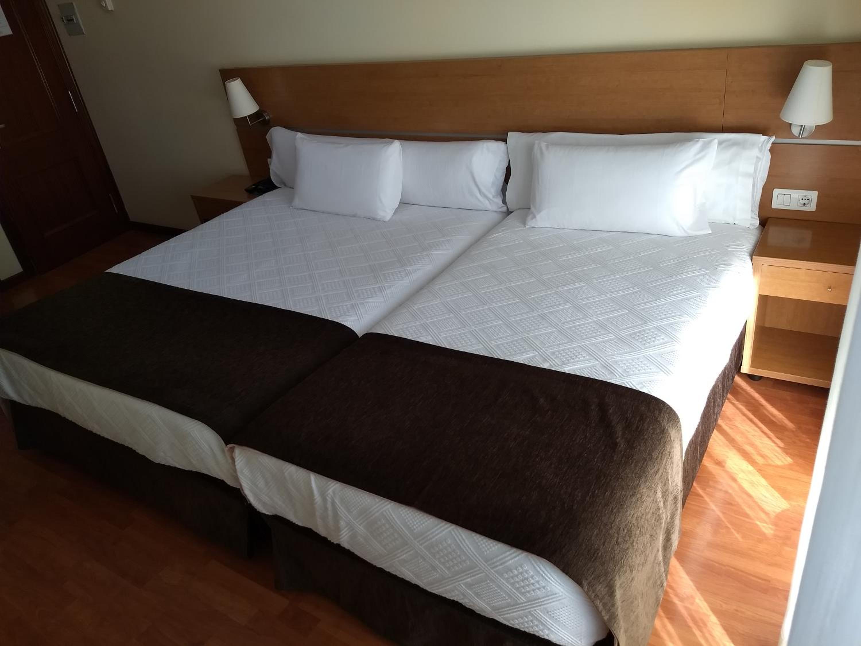 Double or Twin Room photo 2