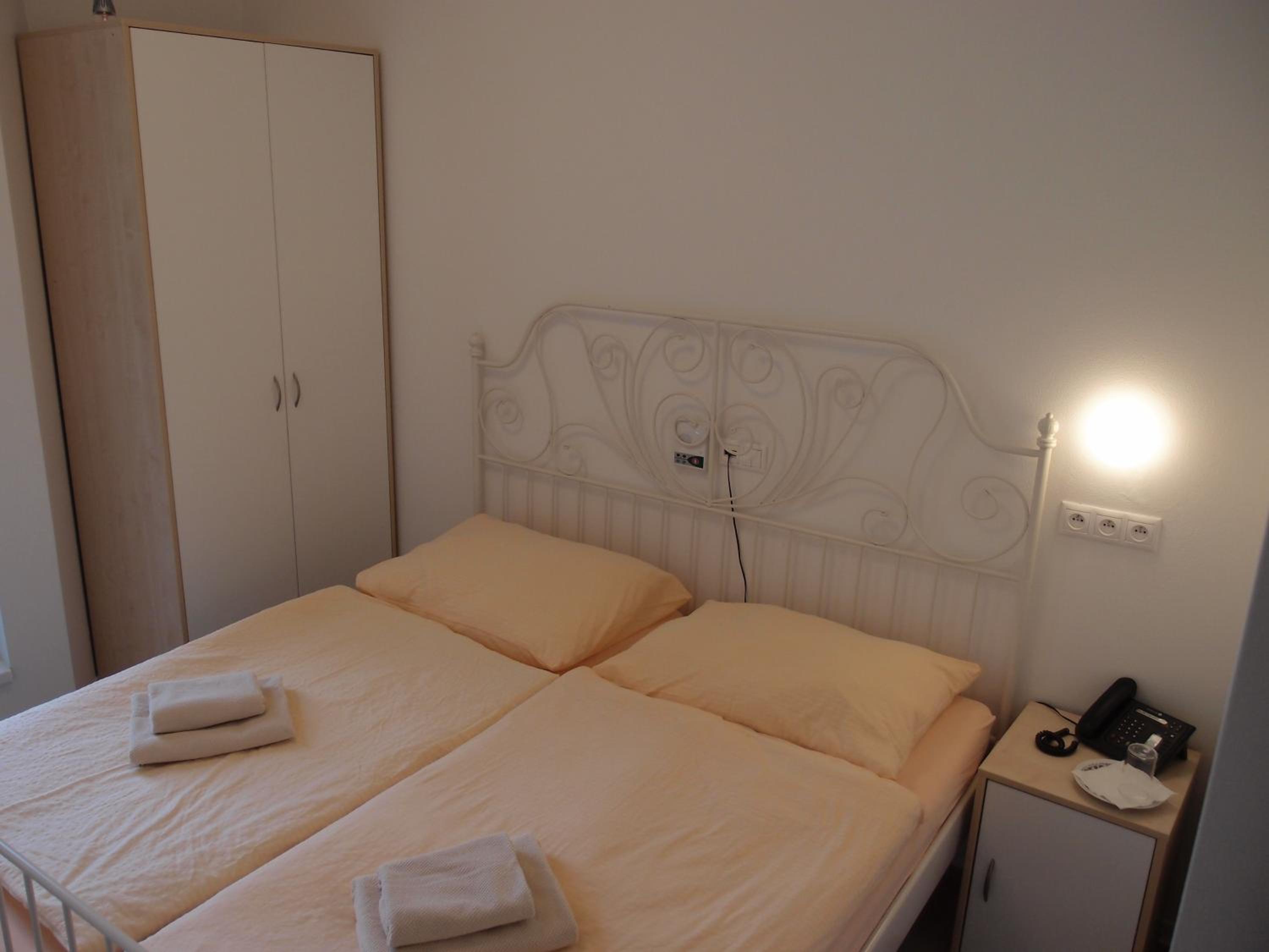Standard Double Room photo 3