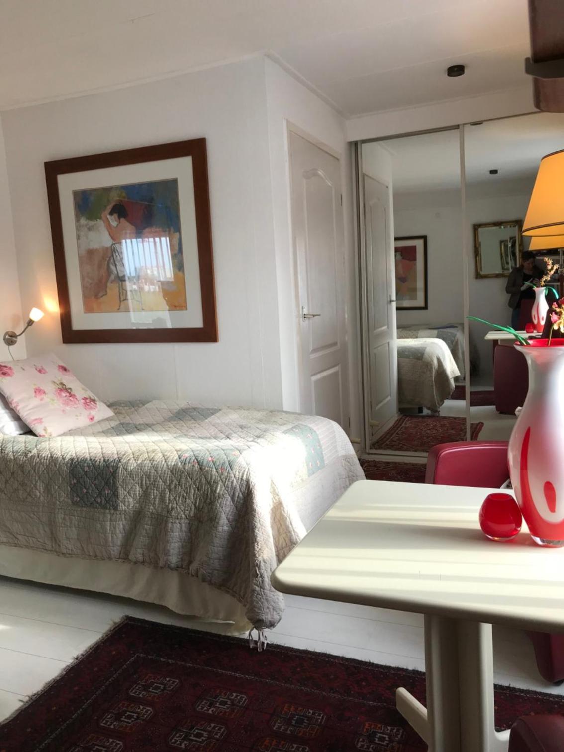 Twin Room with Balcony and Private Bathroom photo 3