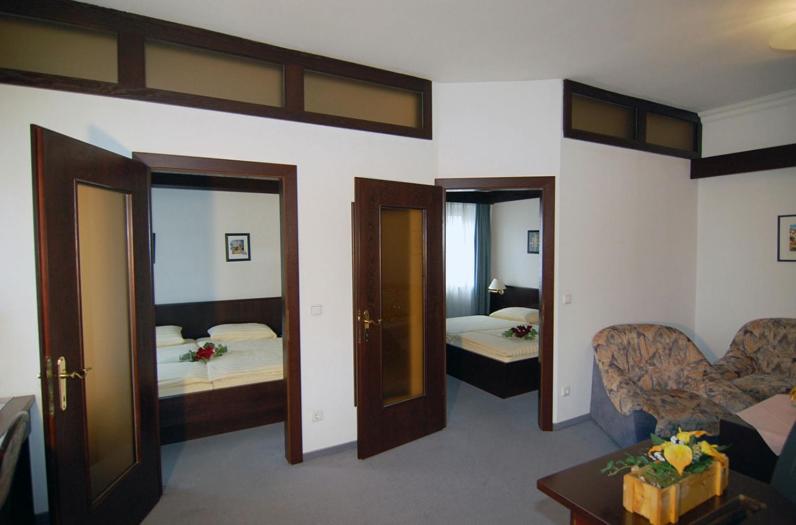 Superior Quadruple Room photo 2