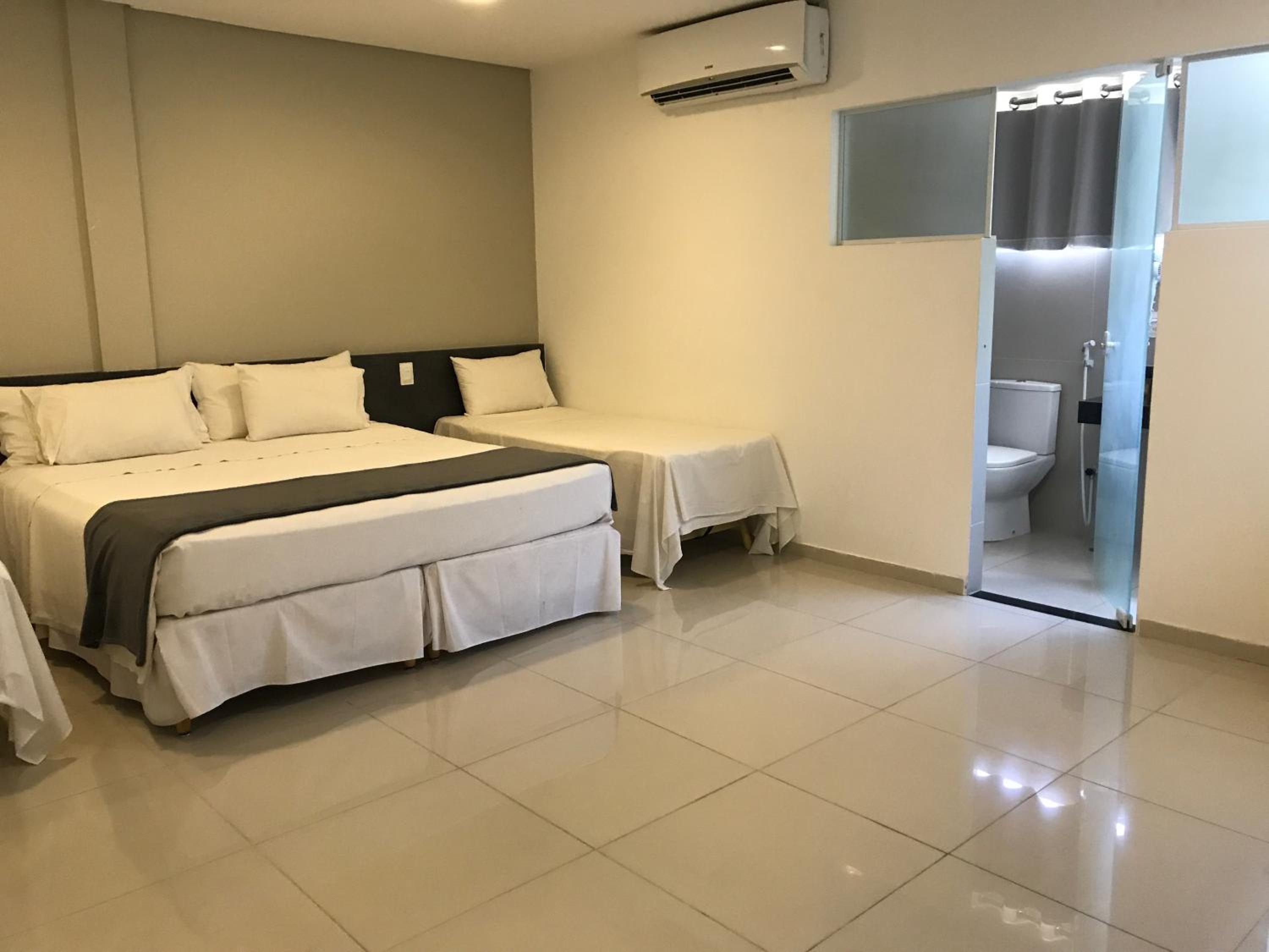 Standard Quadruple Room - Photo 4