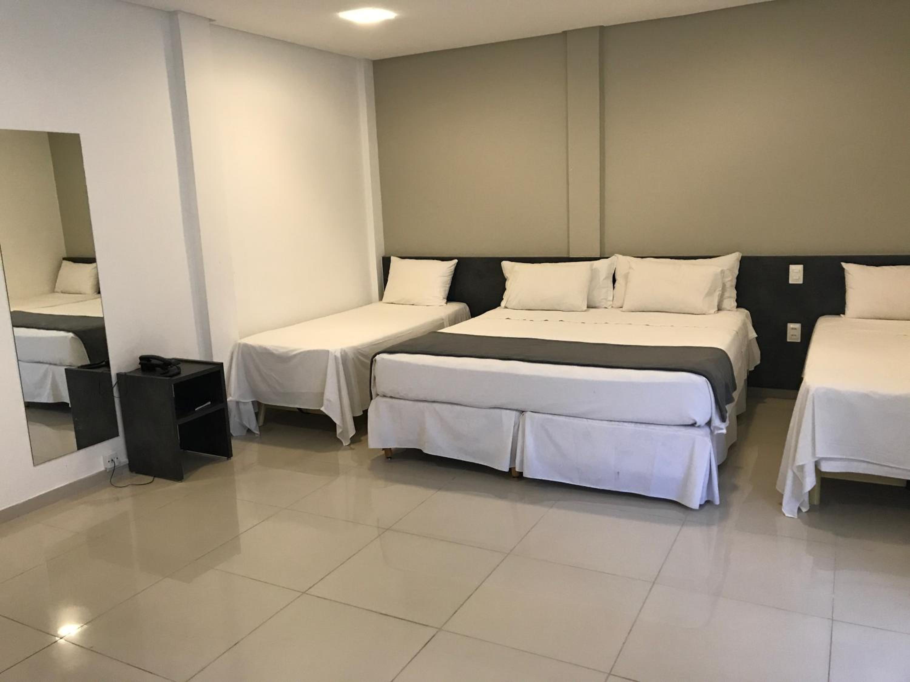 Standard Quadruple Room - Photo 5