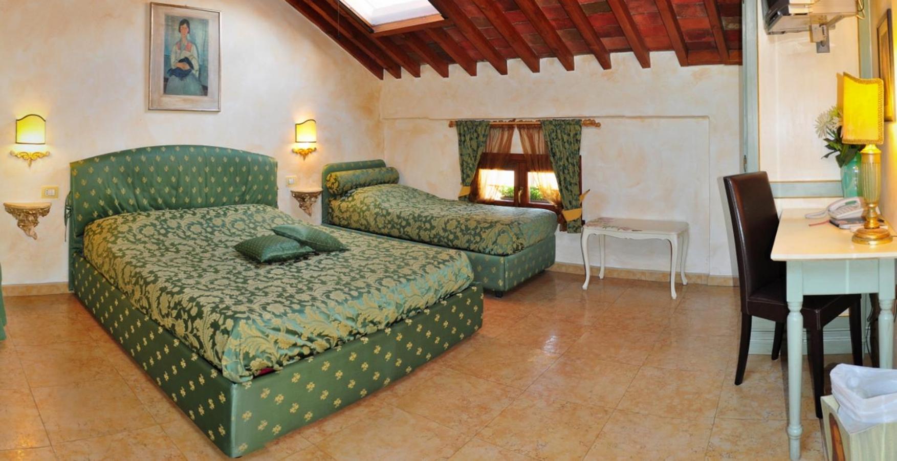 Triple Room with Terrace