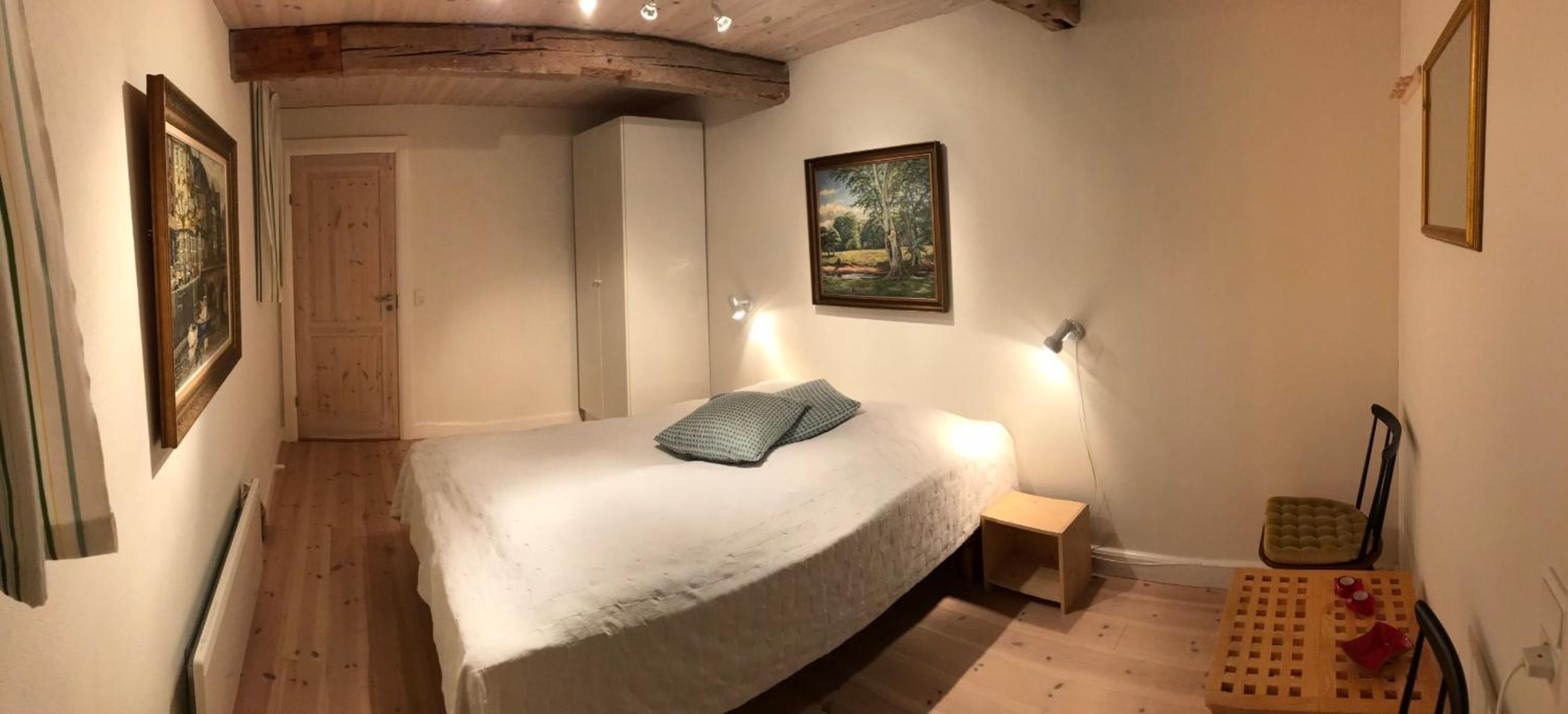 Standard Double Room with Shared Bathroom photo 3