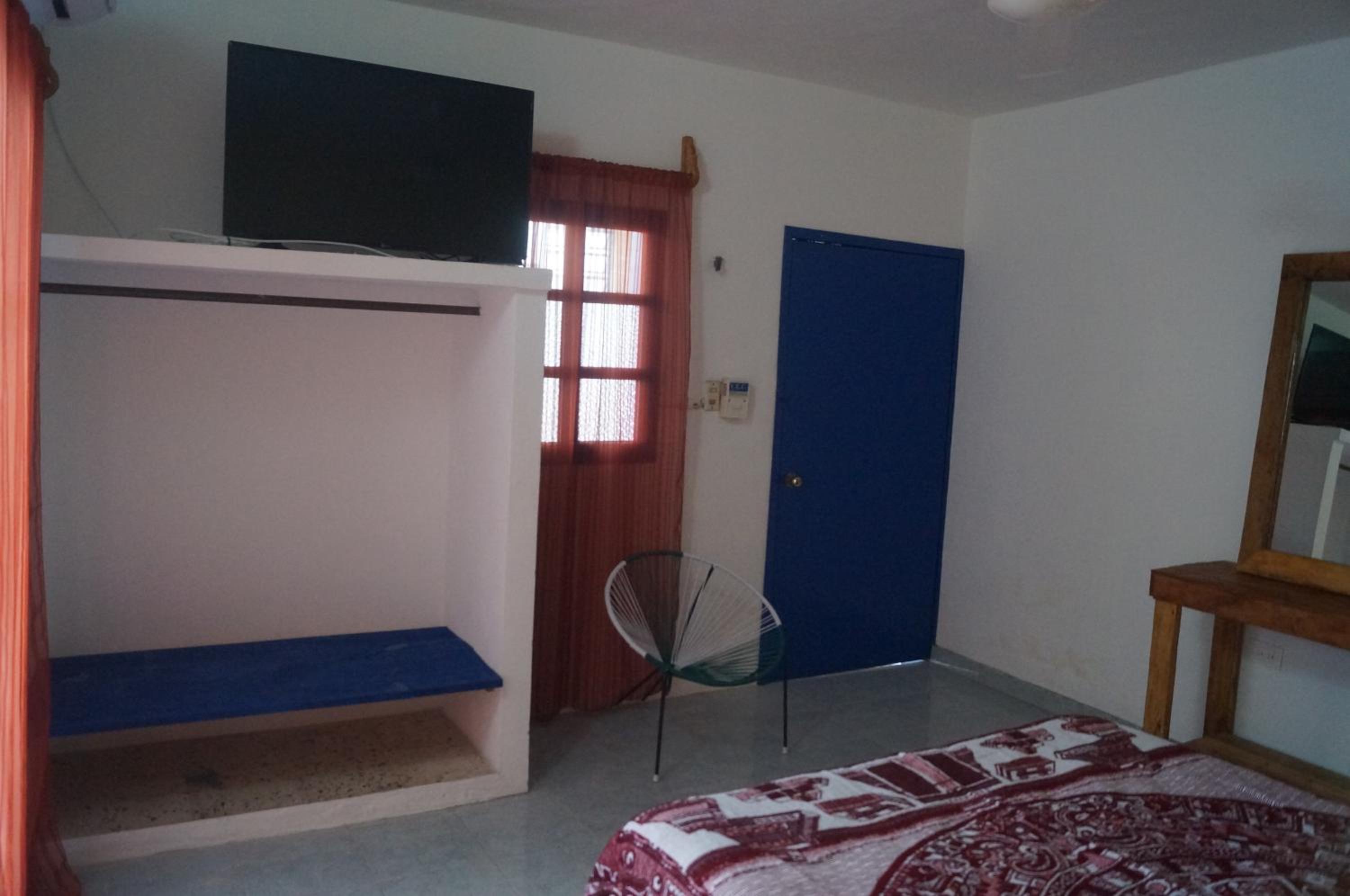 Deluxe Double Room with Balcony photo 3