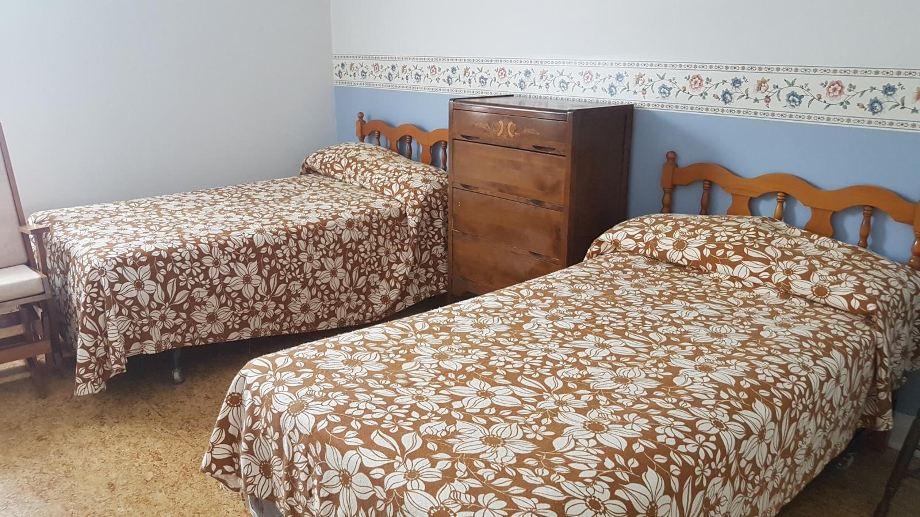 Economy Double Room photo 2