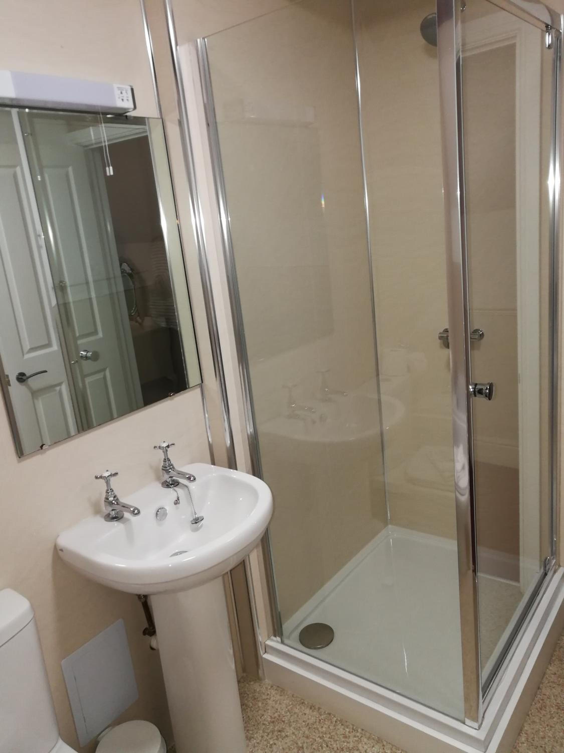Double Room - Photo 4