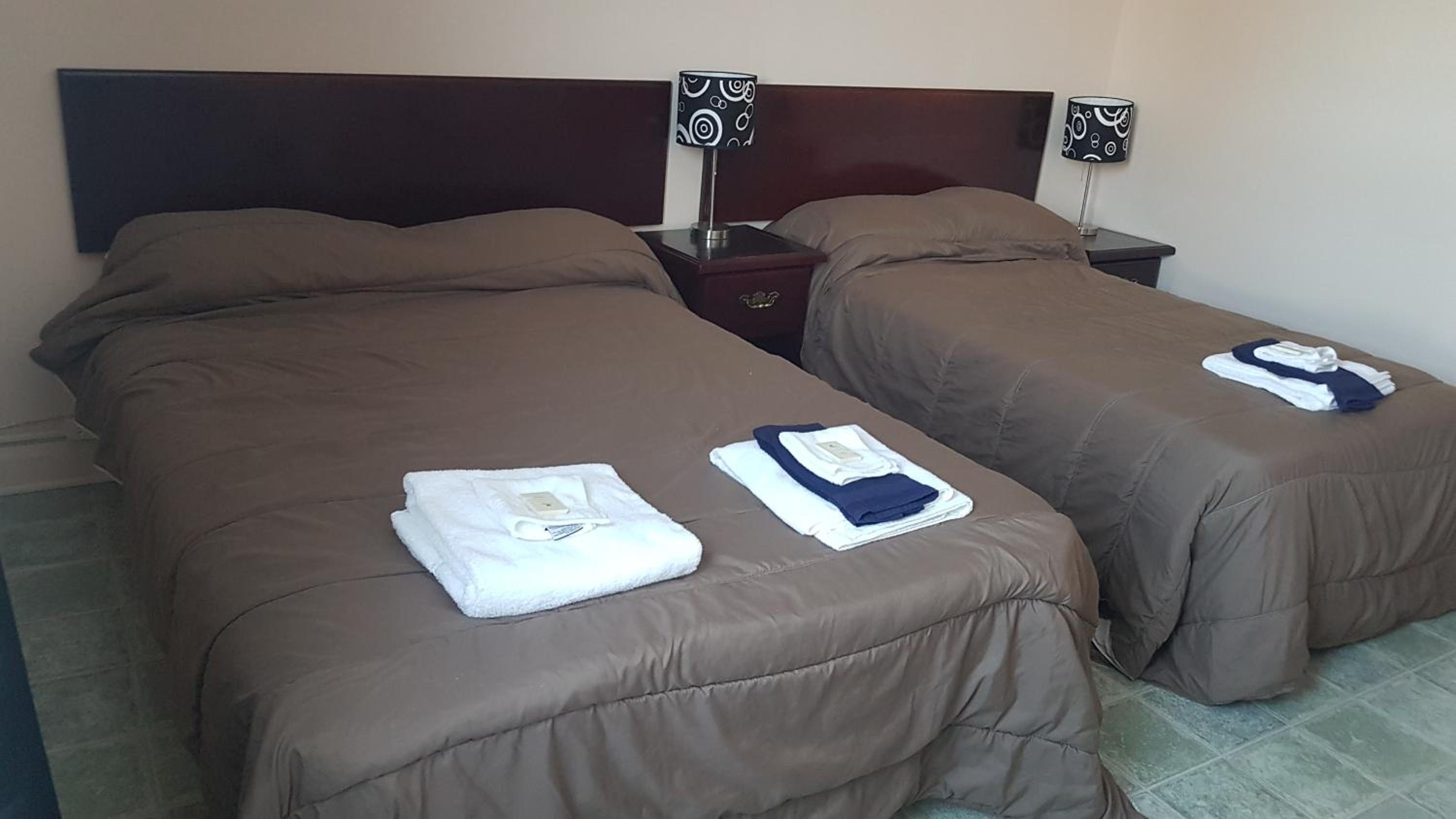 Basic Triple Room photo 1