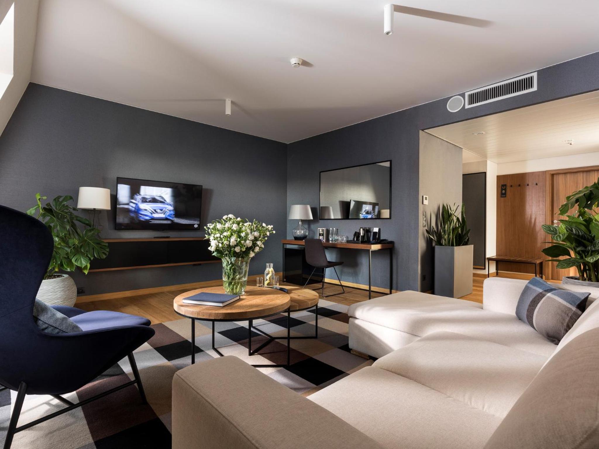 Apartment photo 2