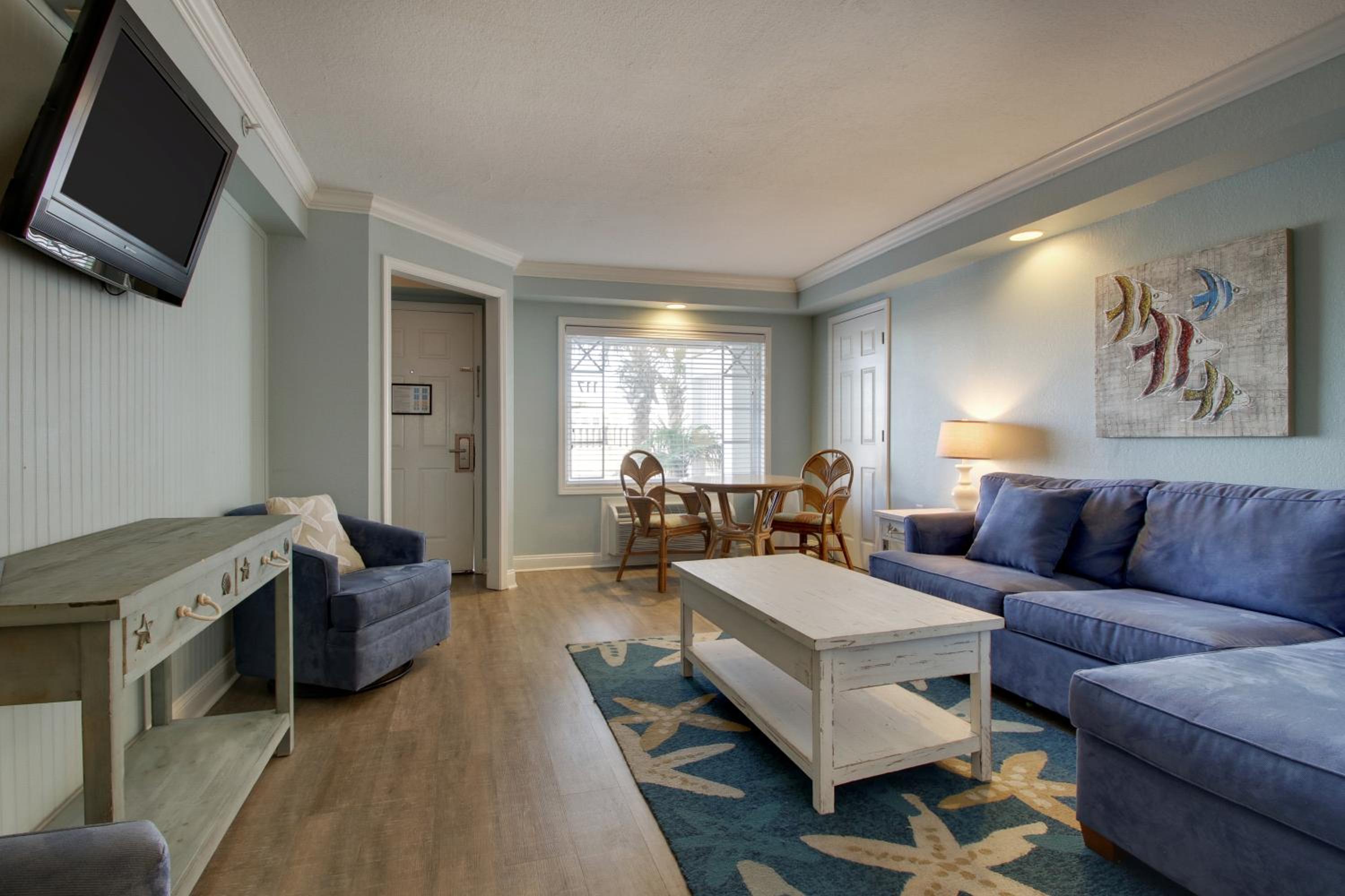 Island King Room with Sofa Bed 