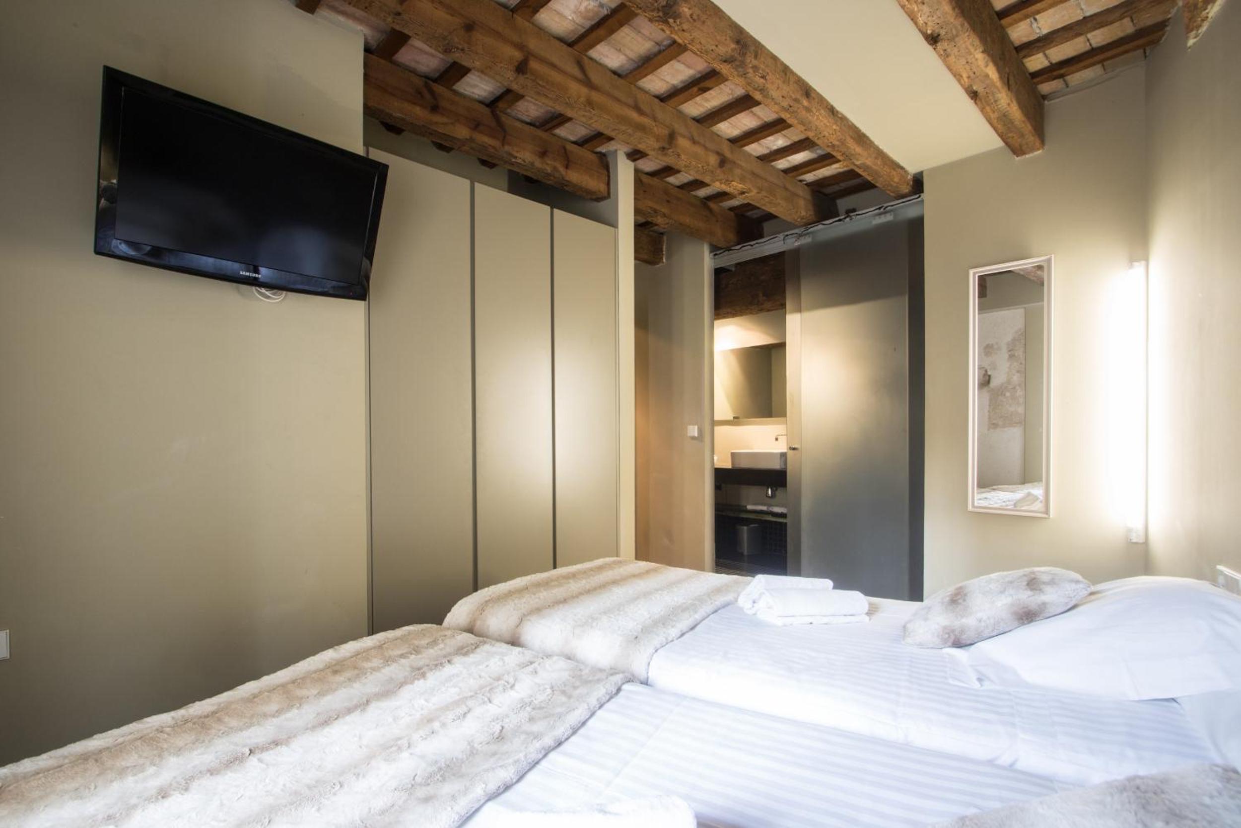 Superior Double Room - Photo 2