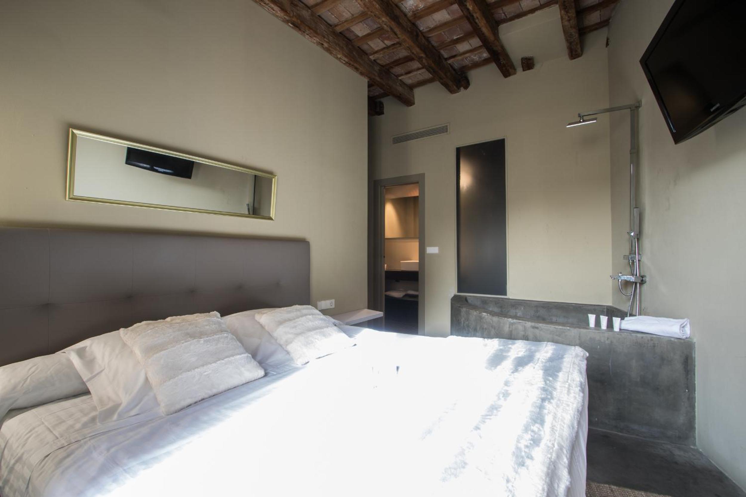 Superior Double Room - Photo 1