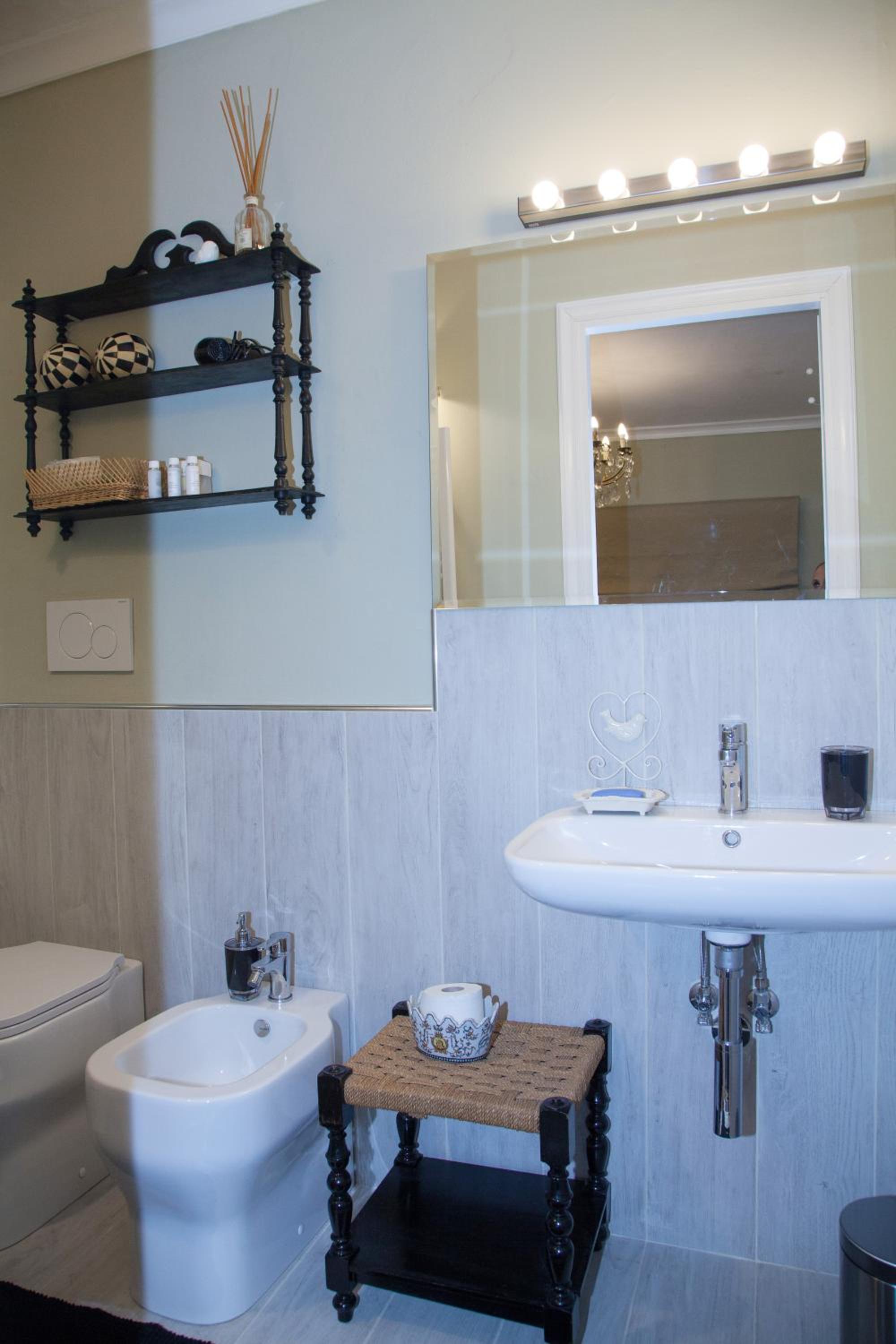 One-Bedroom Suite - Photo 14