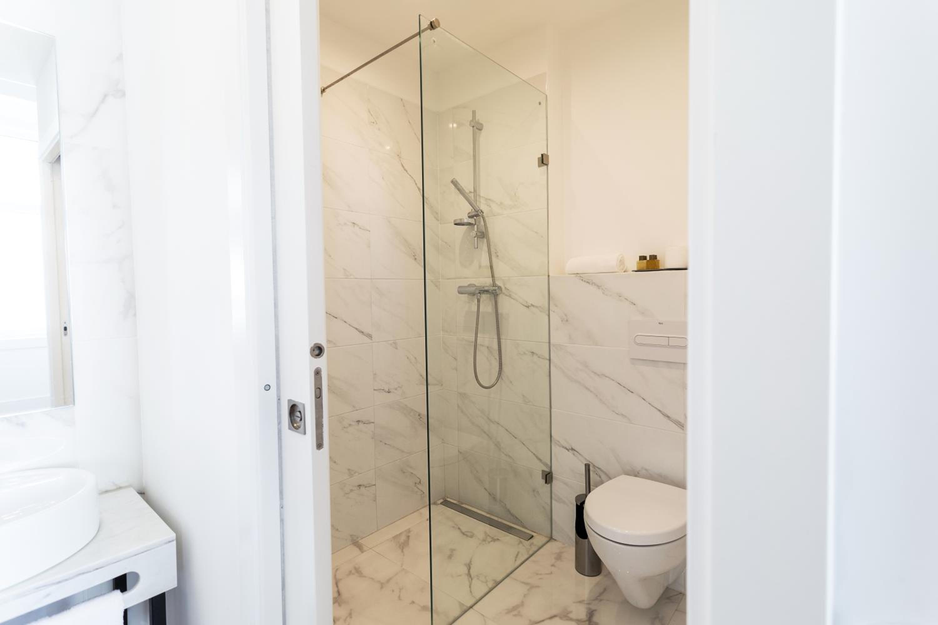 Deluxe Suite photo 3