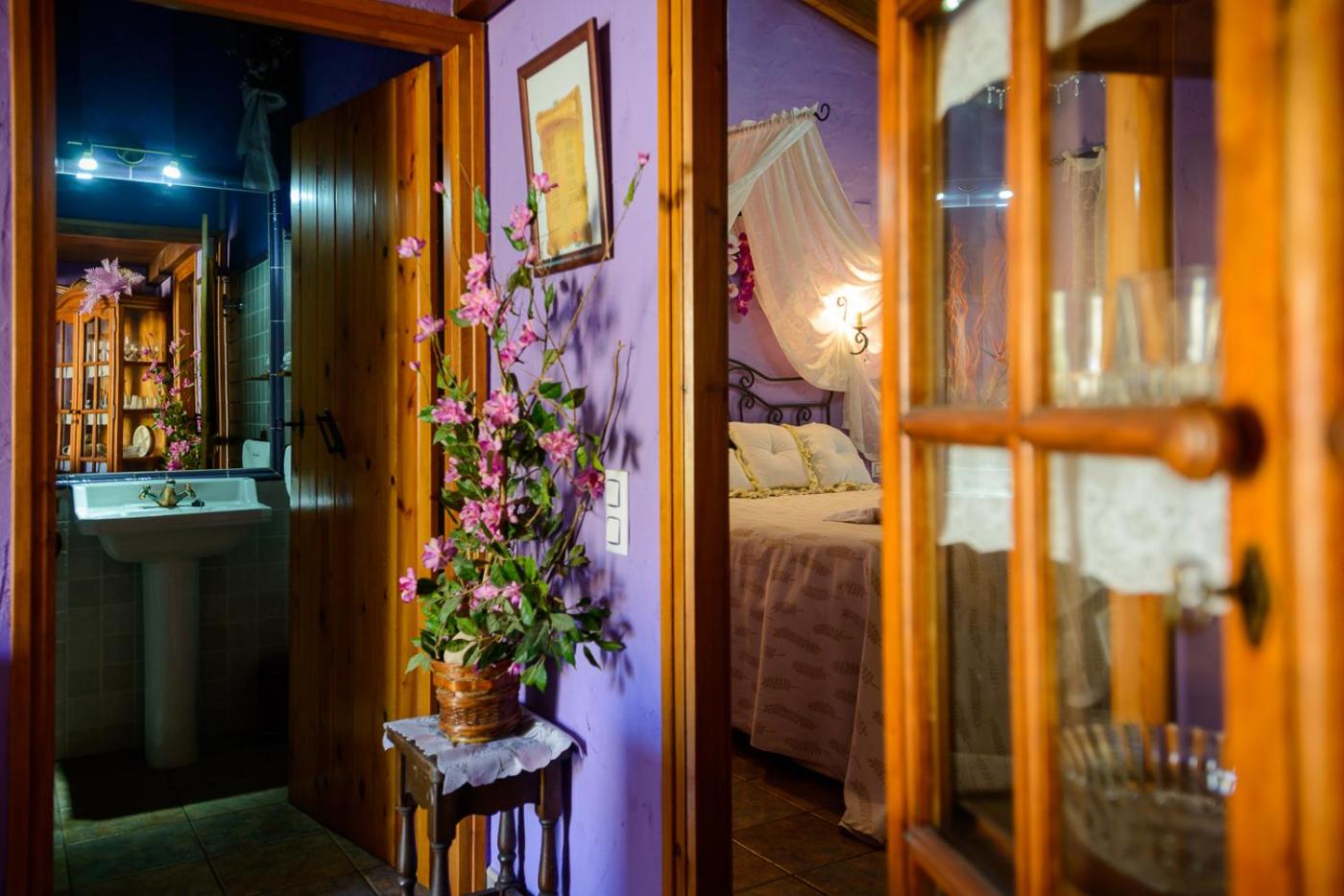 Apartment with Terrace - Photo 3