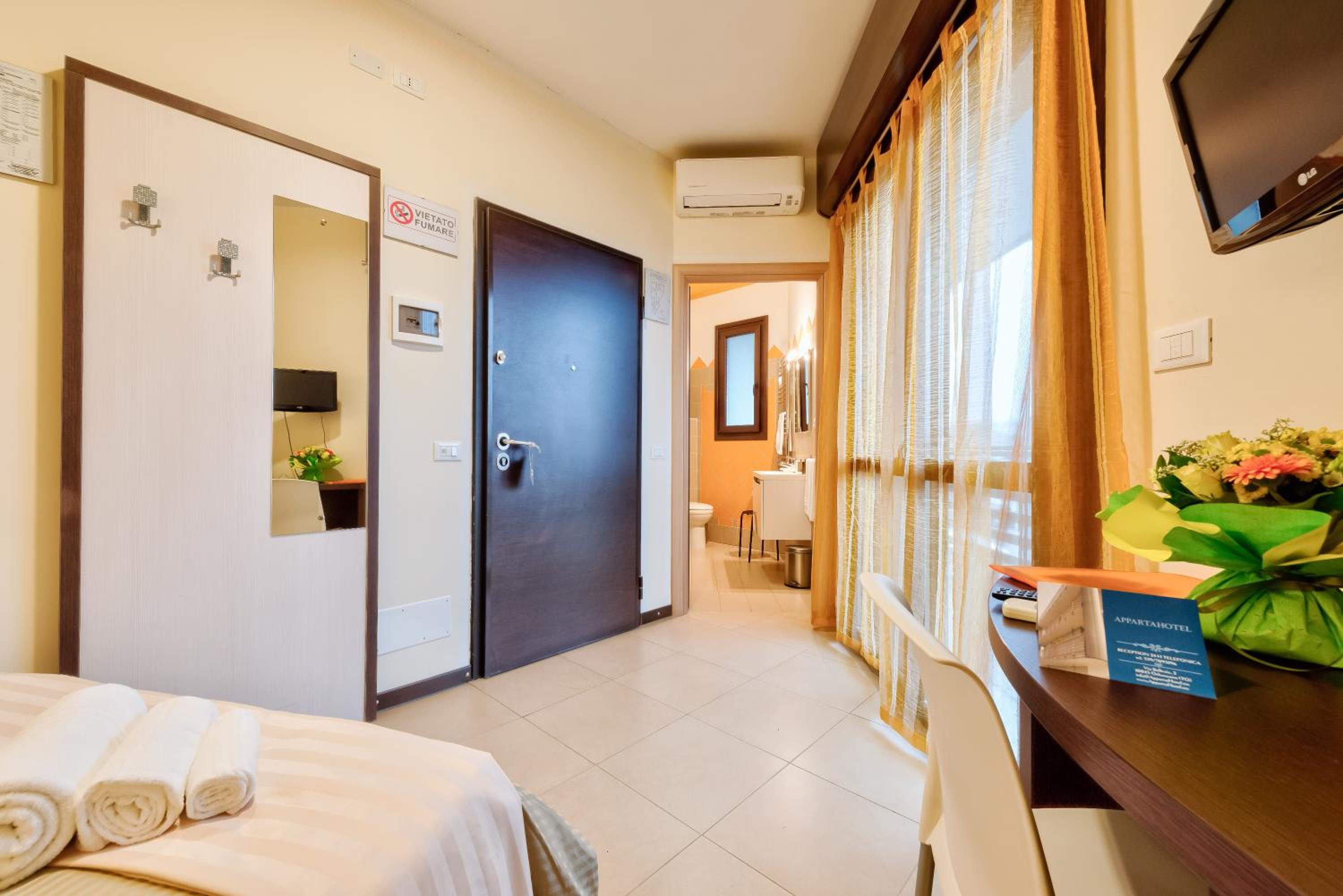 Single Room photo 3