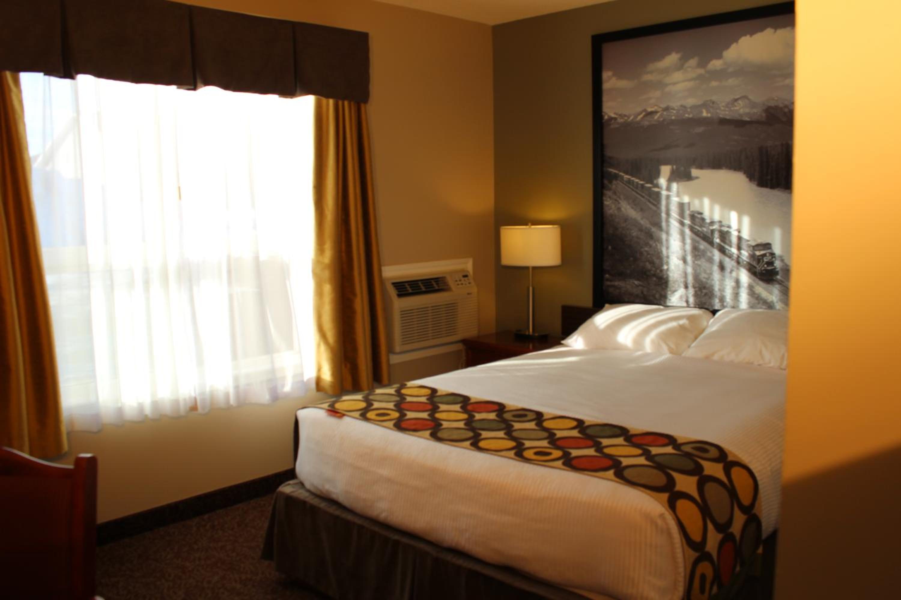 Queen Room - Non-Smoking - Photo 2