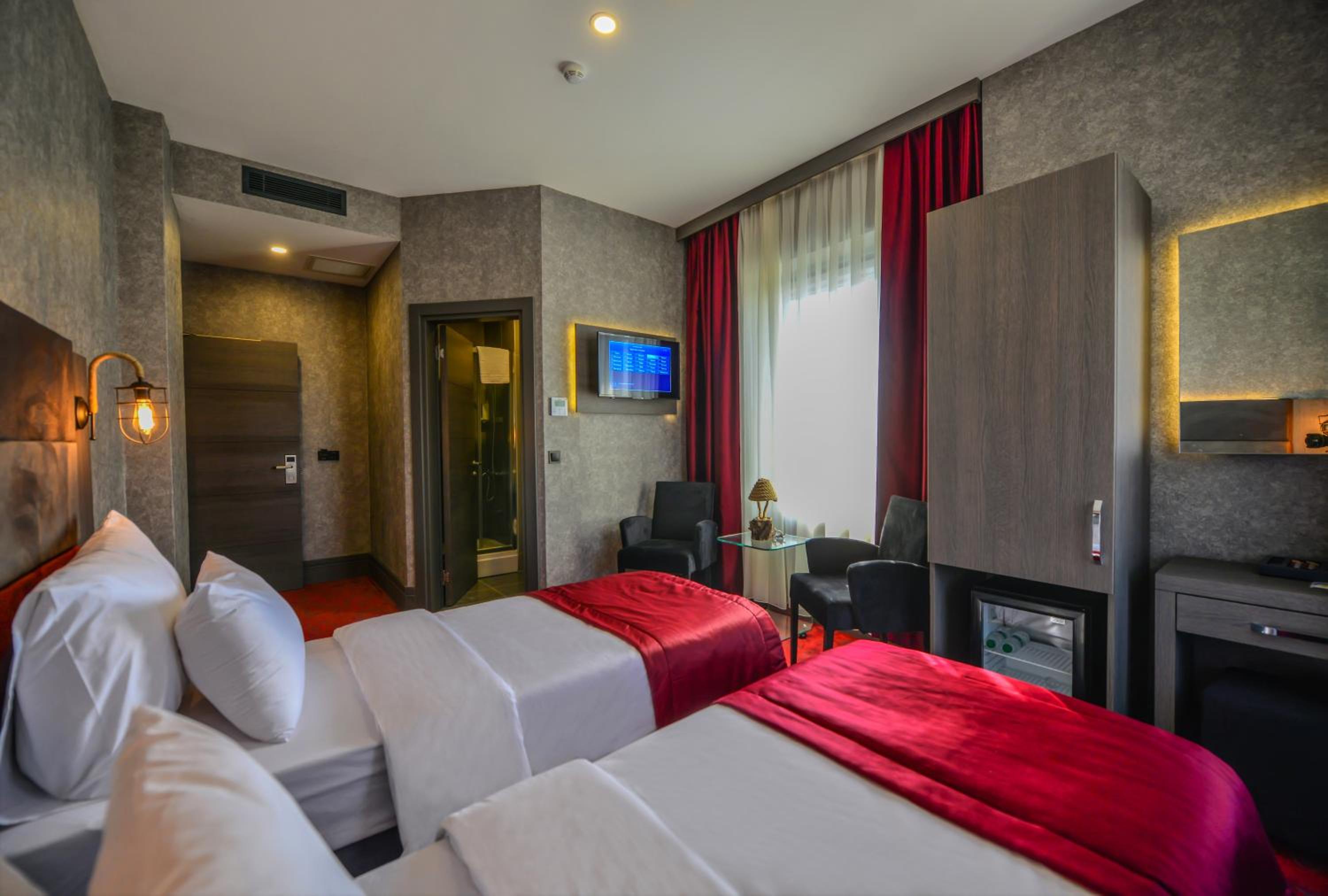 Standard Double Room photo 3