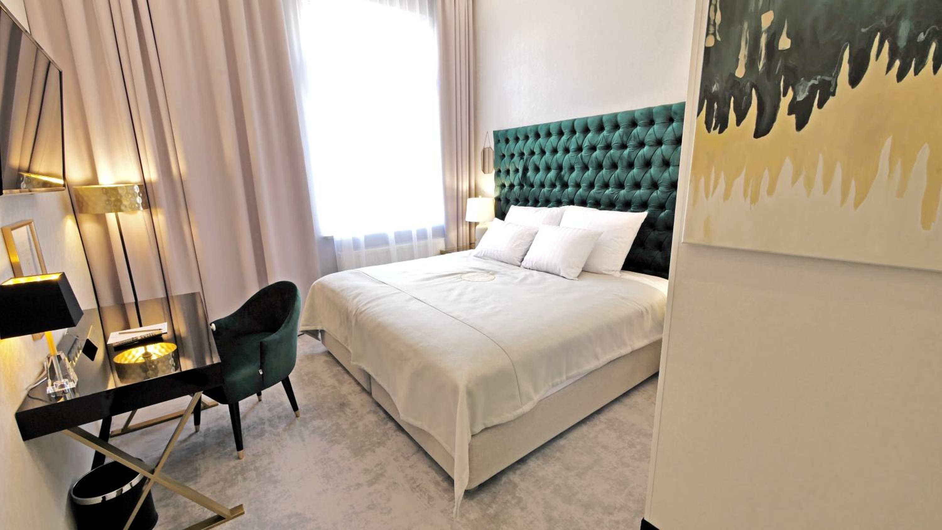 Deluxe Double Room photo 2