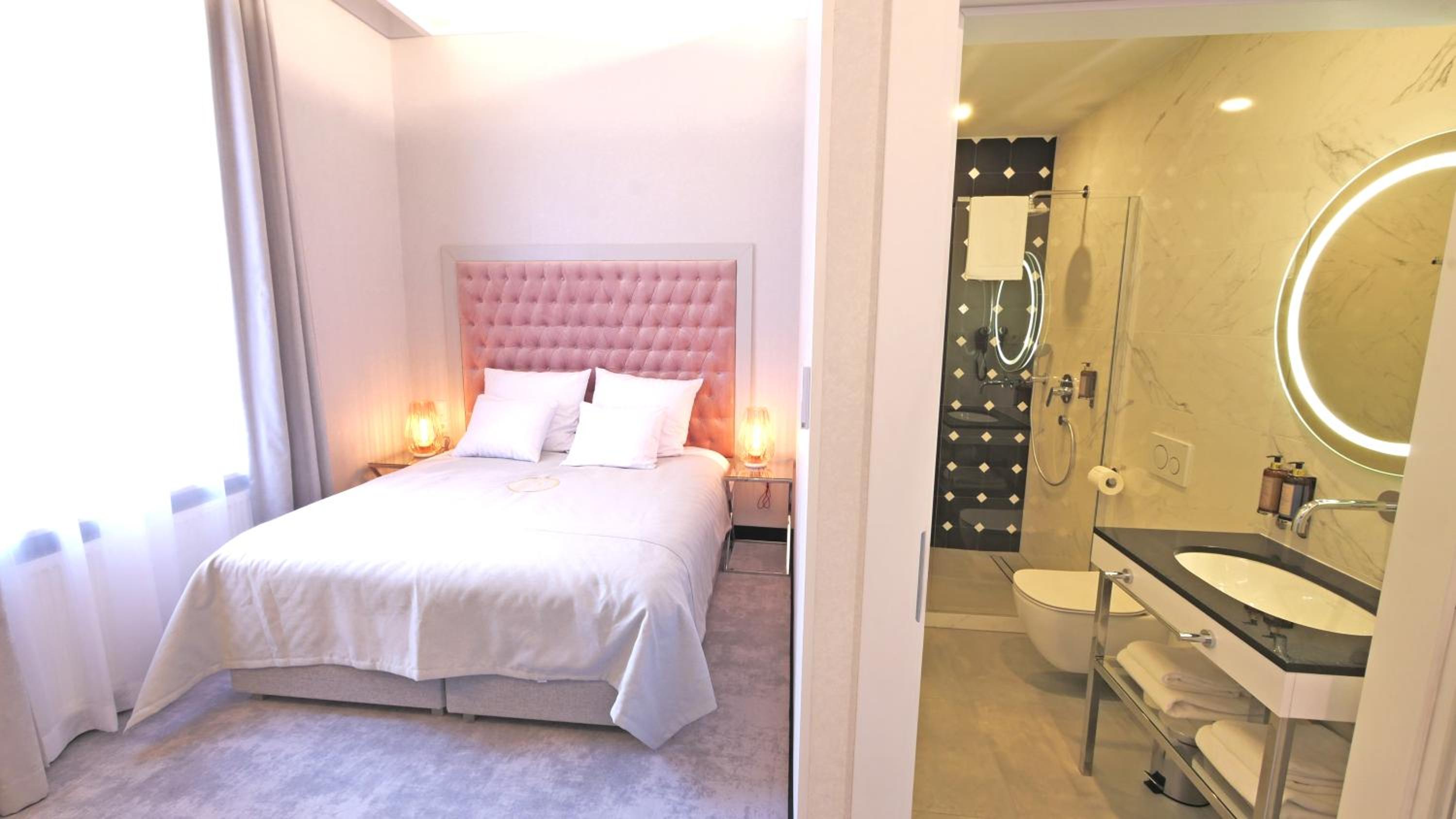 Deluxe Double Room  photo 3