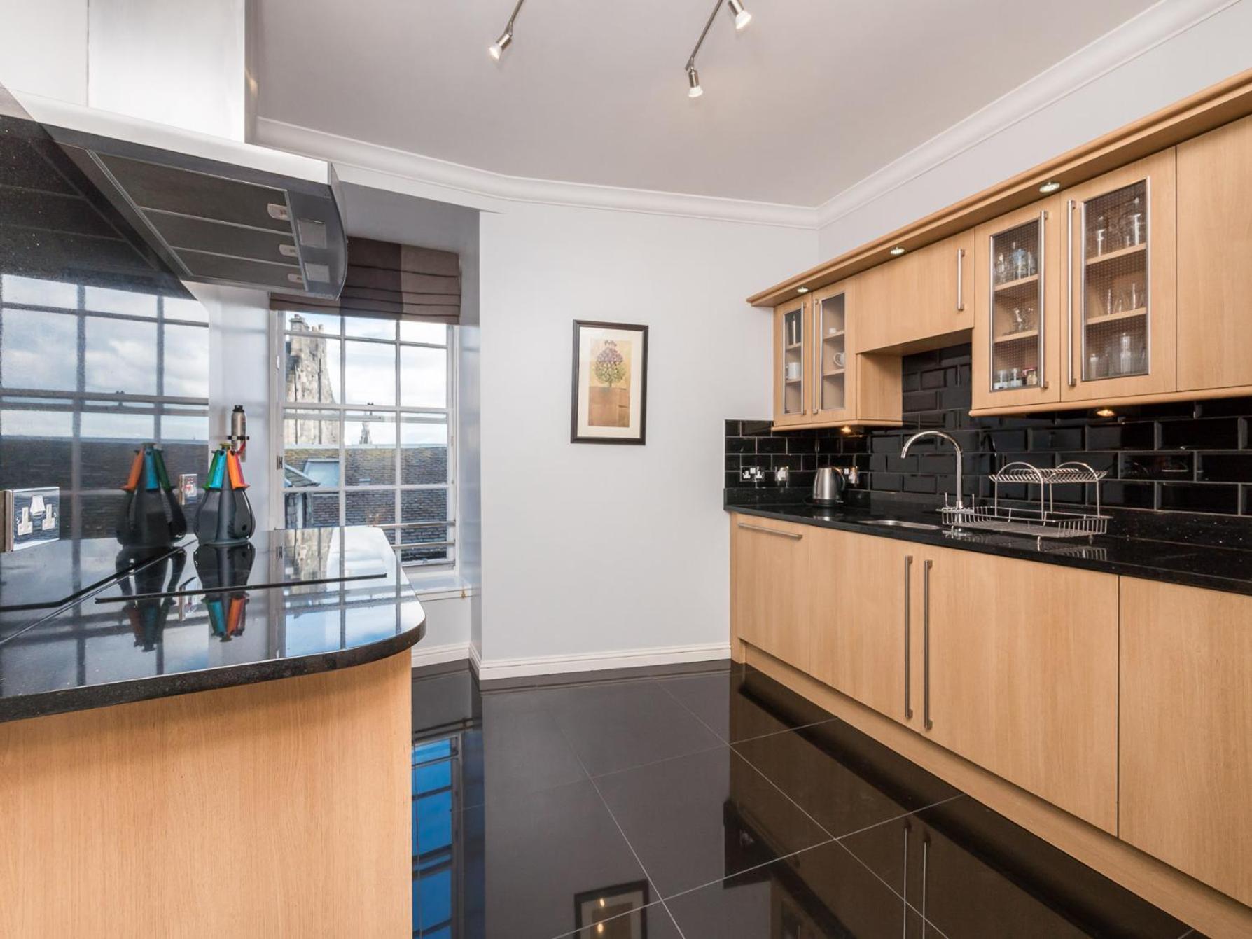 Apartment - Photo 16
