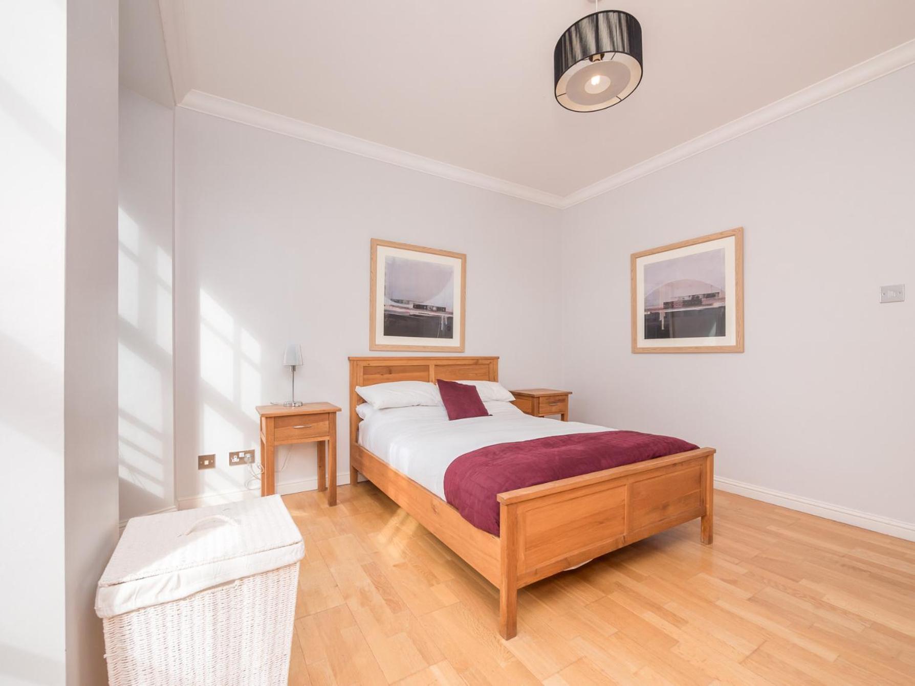 Apartment - Photo 17