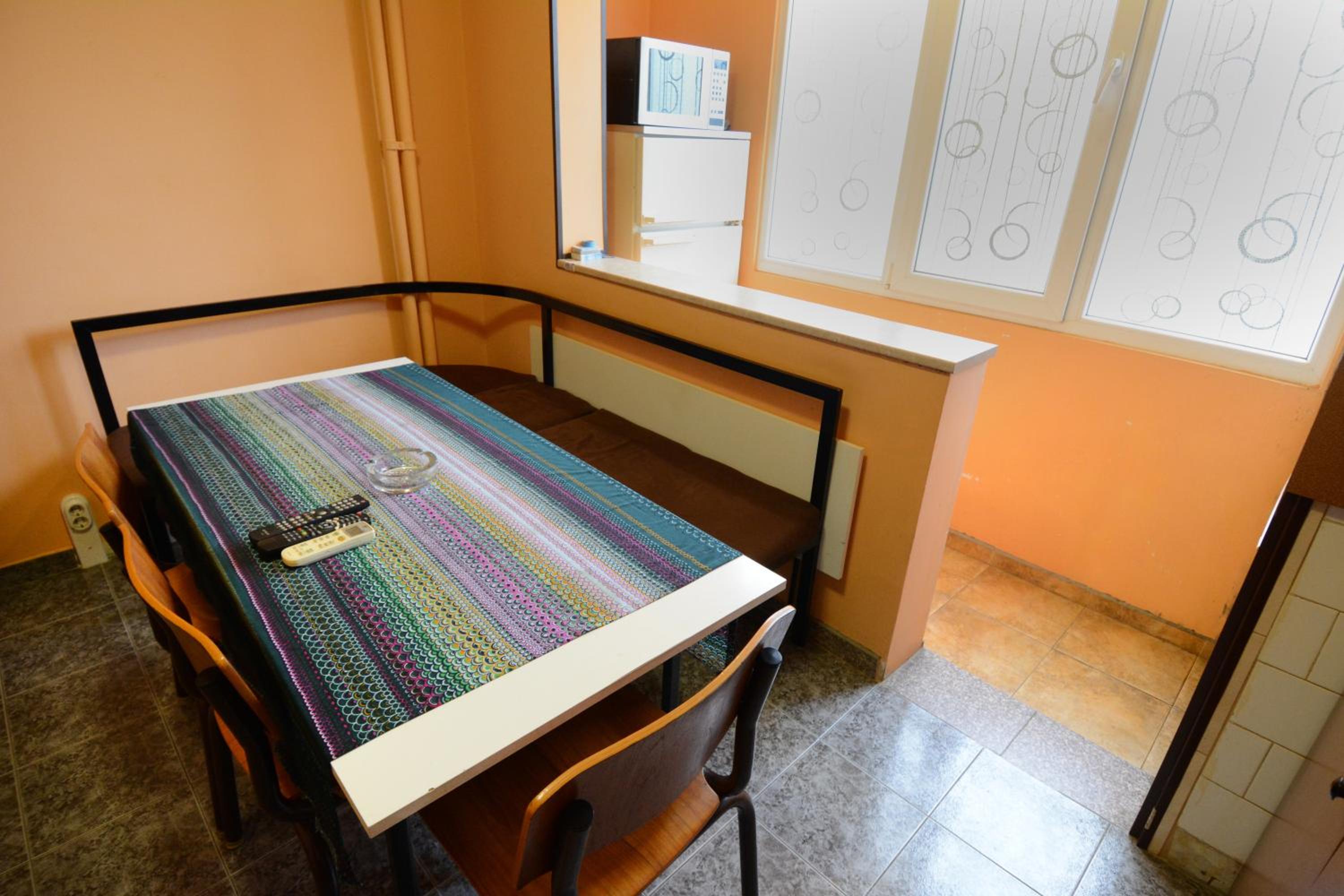 Three-Bedroom Apartment - Photo 6