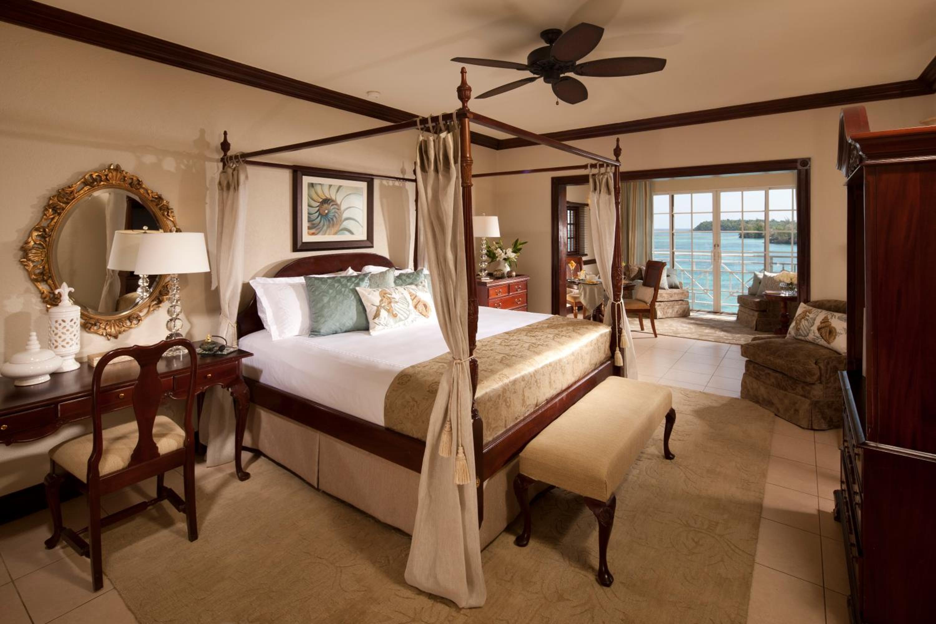 Suite Monarque Royale avec Service de Majordome - Côté Océan