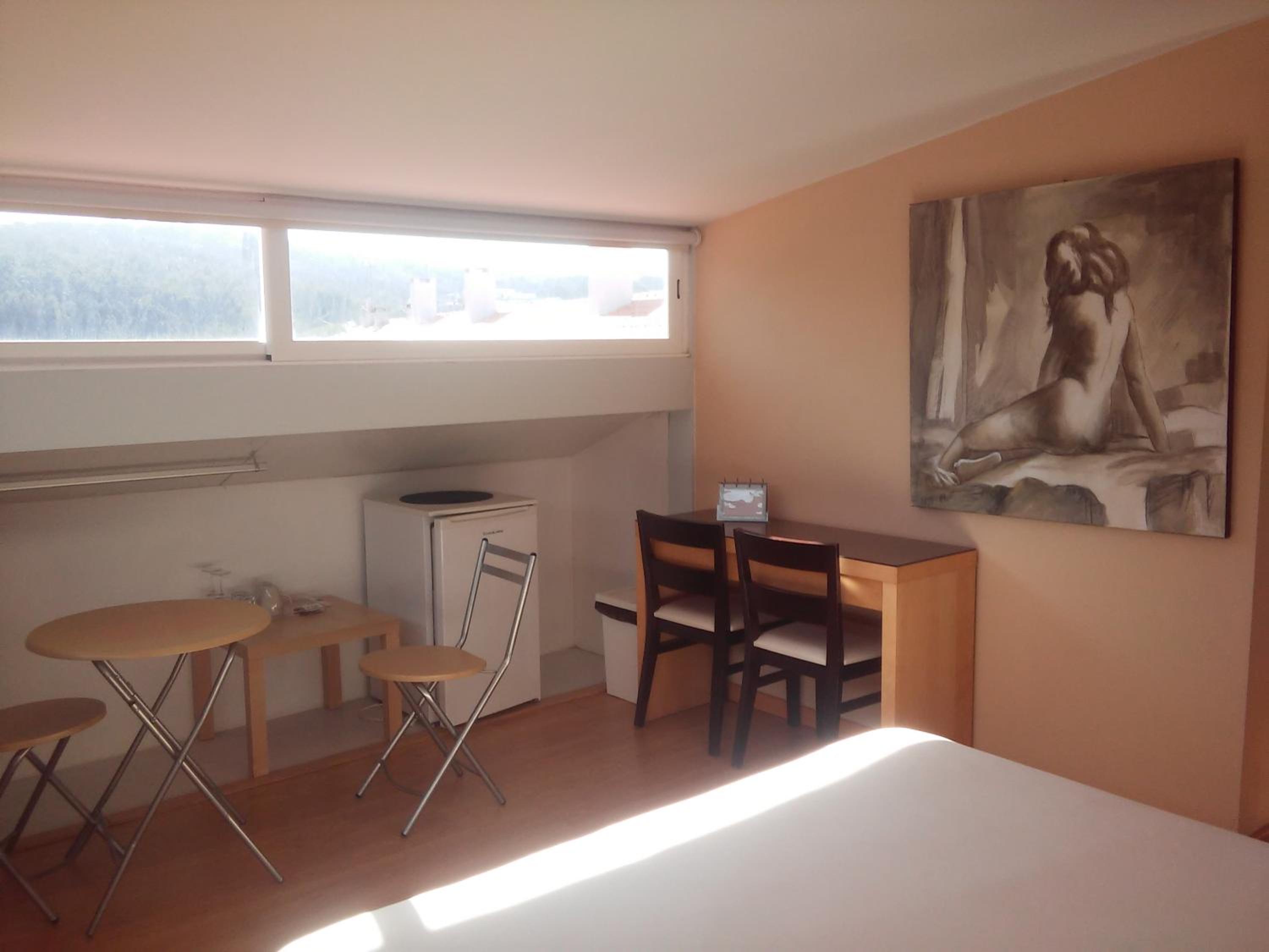 Double Room with Private Bathroom - Photo 11