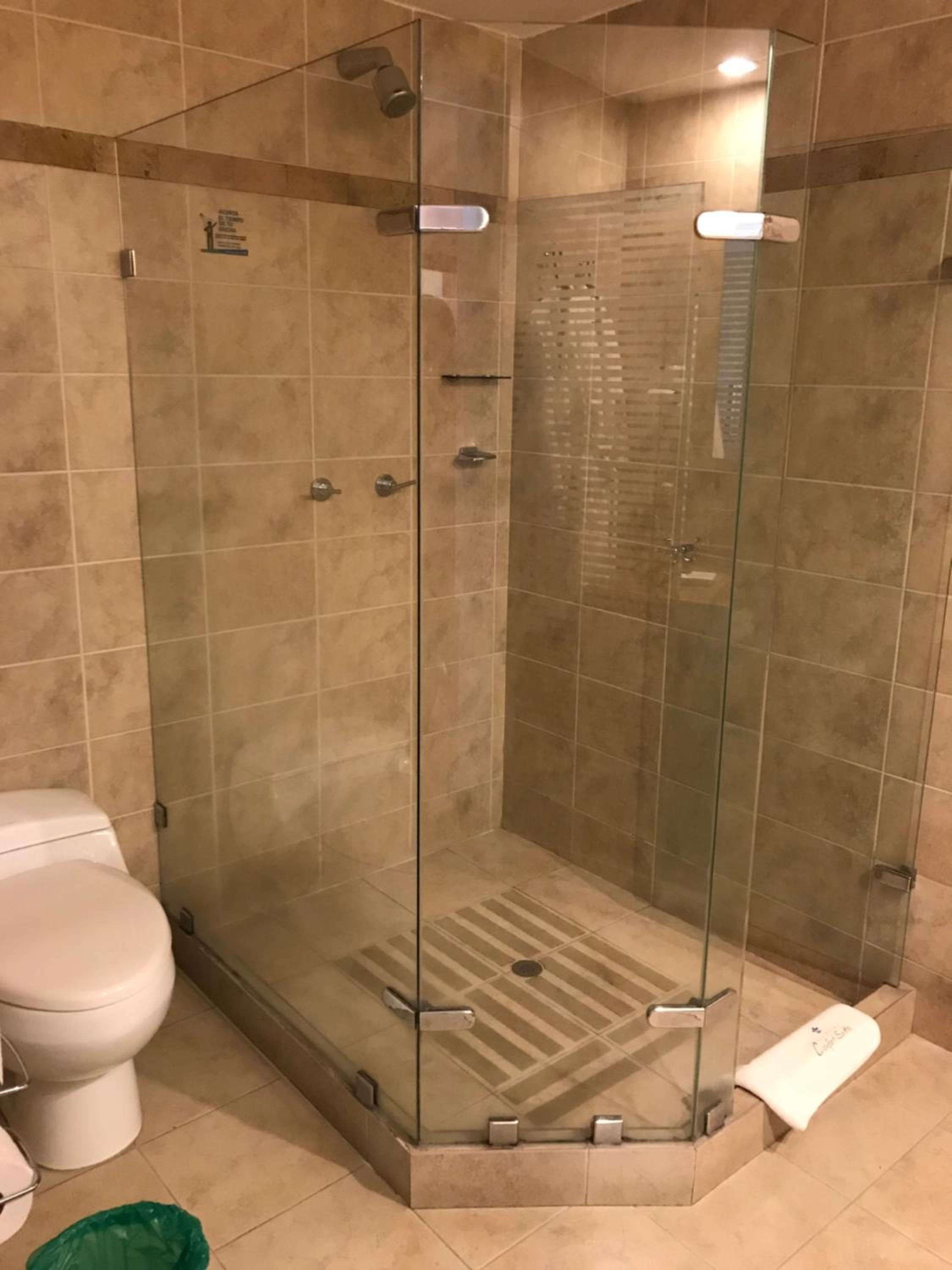 Deluxe Suite photo 2