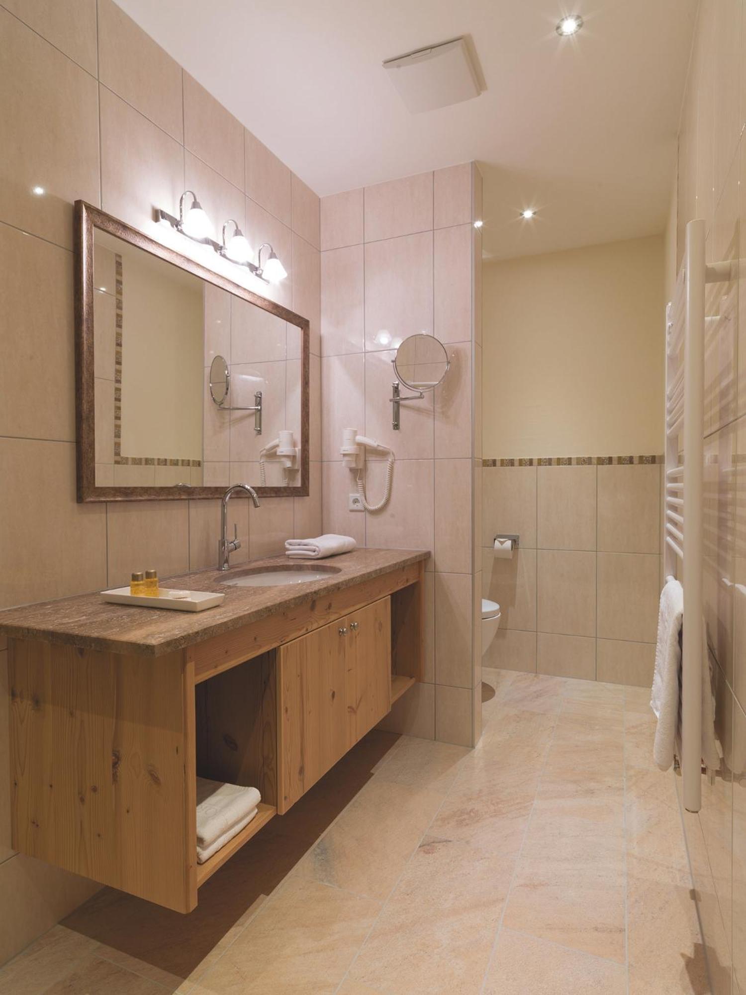 Superior Double Room - Photo 9