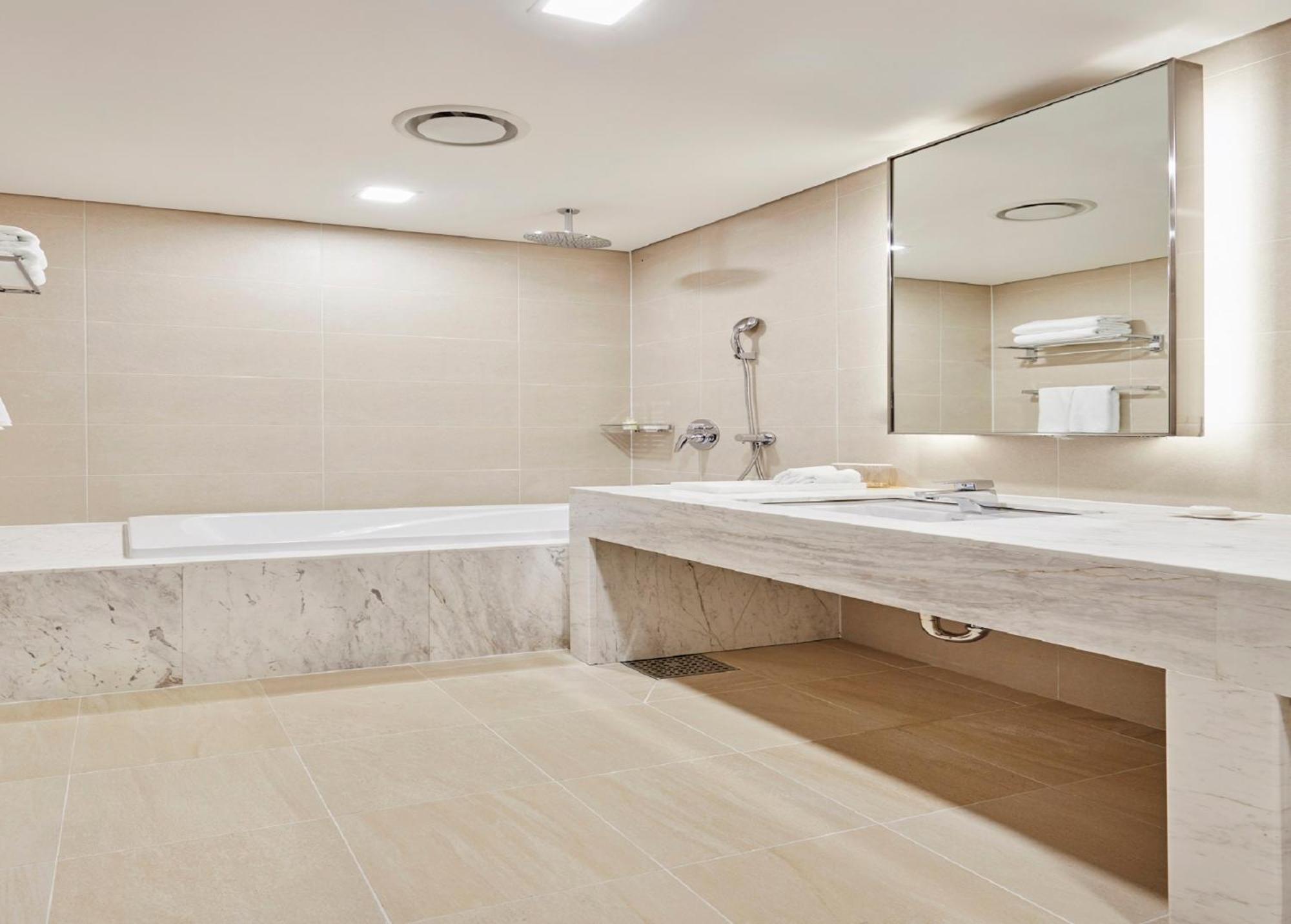 Royal Suite with Sea View photo 3