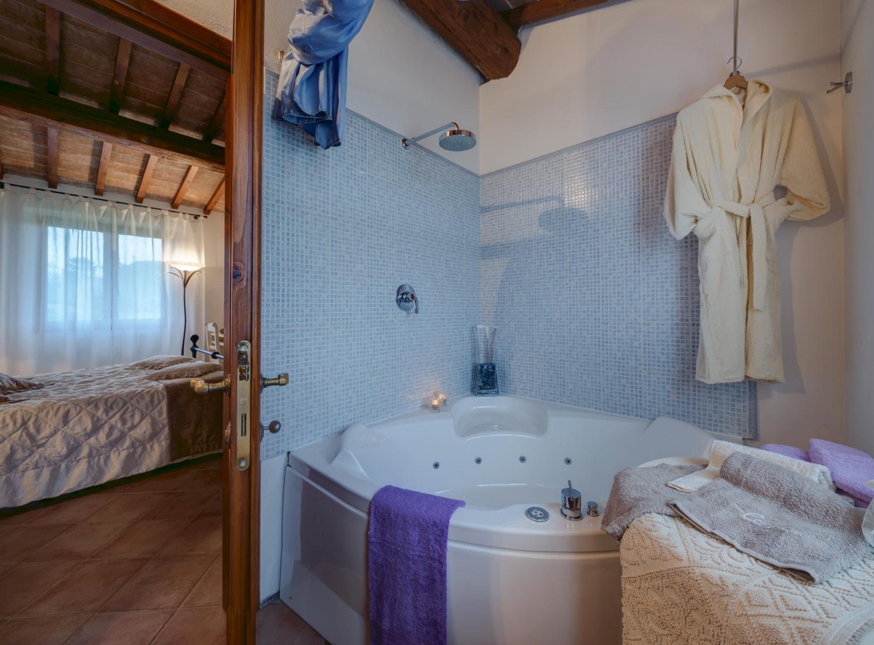 Junior Suite with jacuzzi photo 2