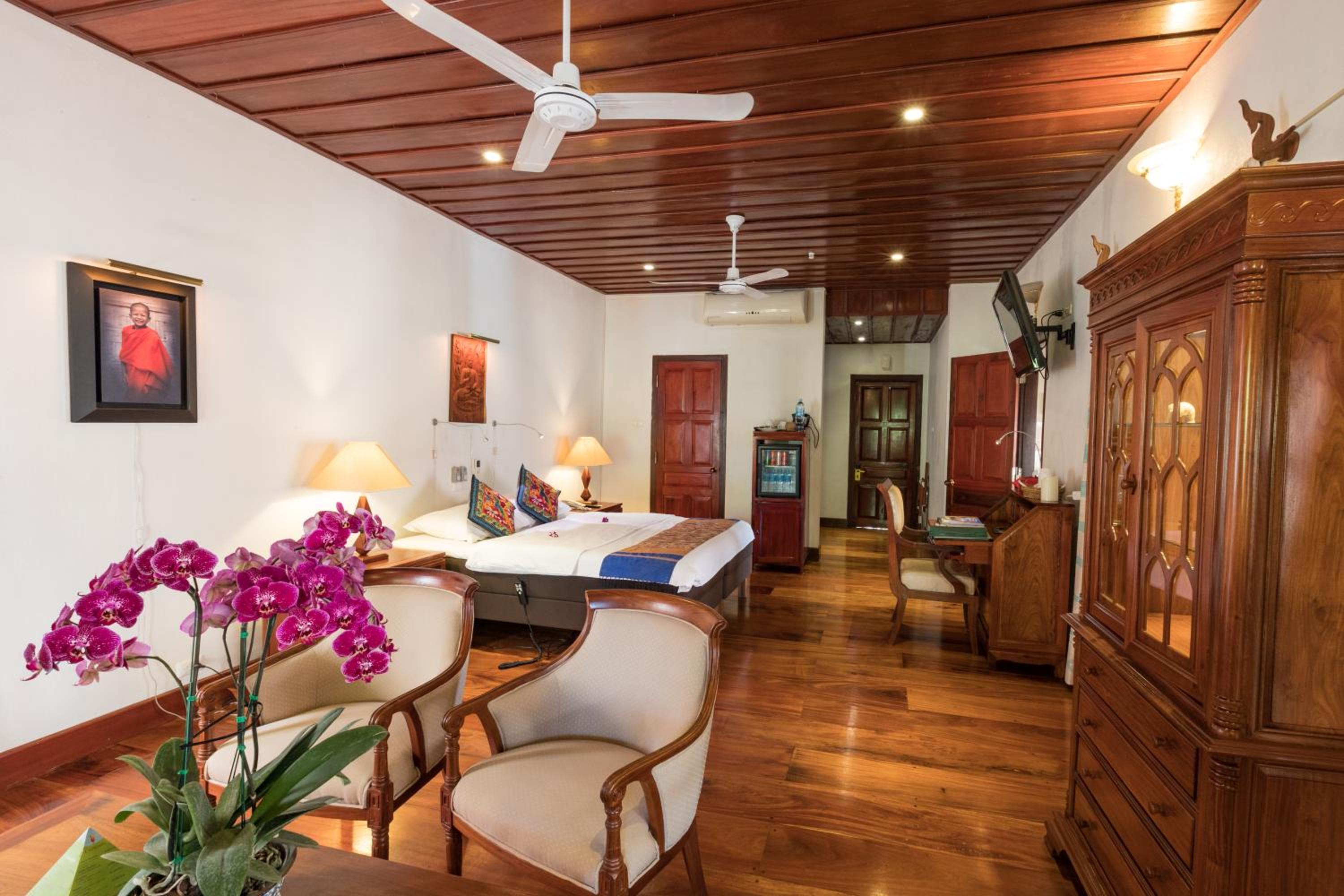 Junior Suite with Mekong River View photo 3
