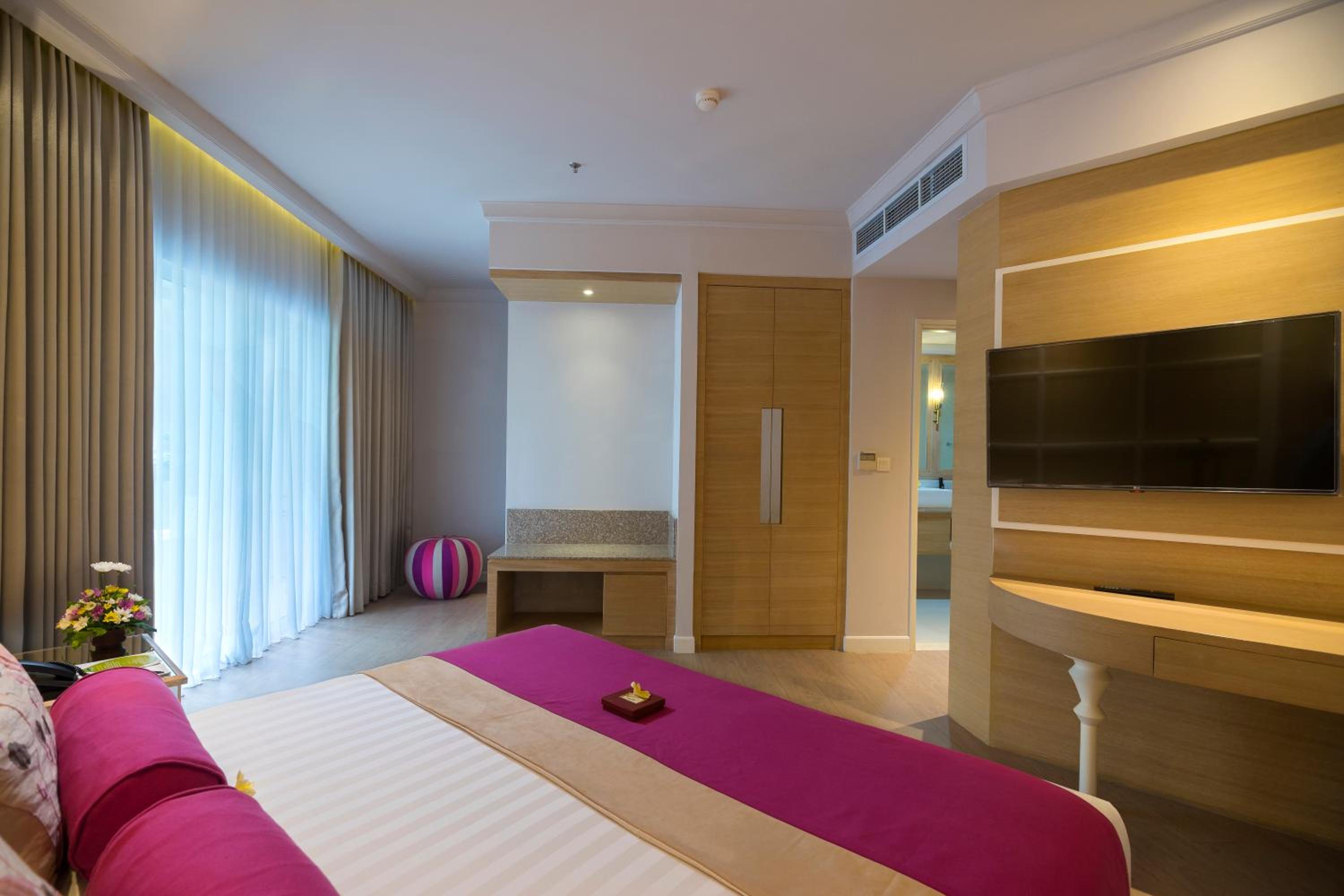 Girls Suite - Photo 5