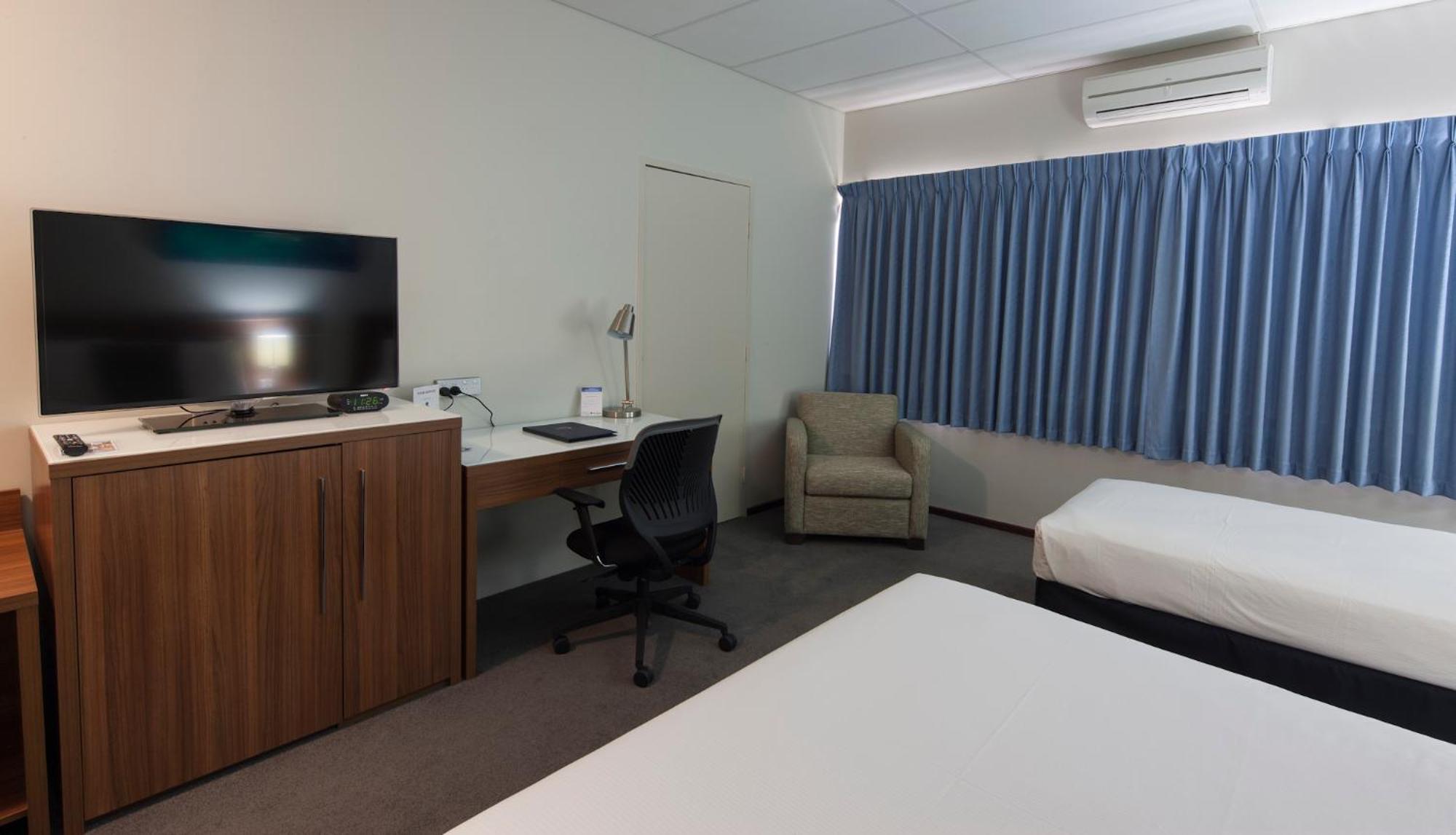 Deluxe Twin Room photo 3