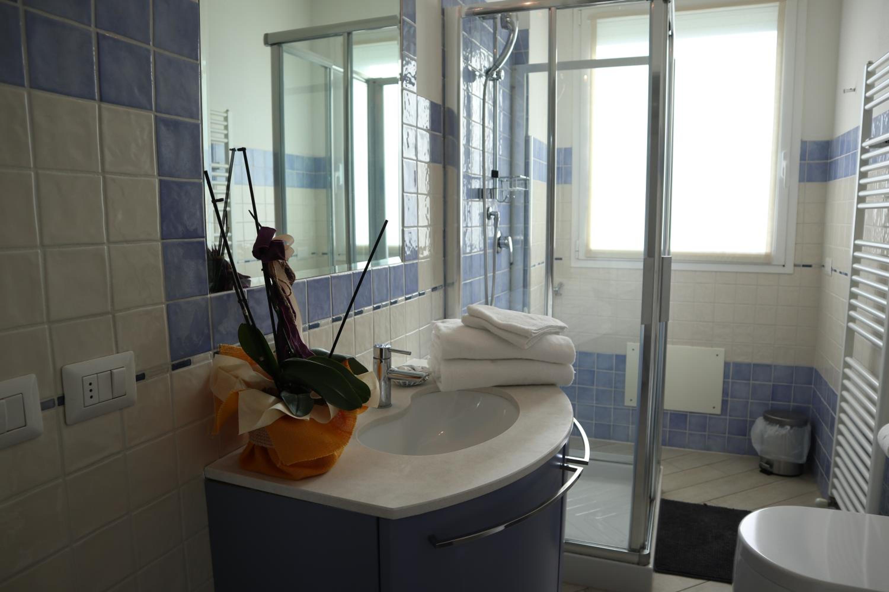 One-Bedroom Apartment - Photo 10