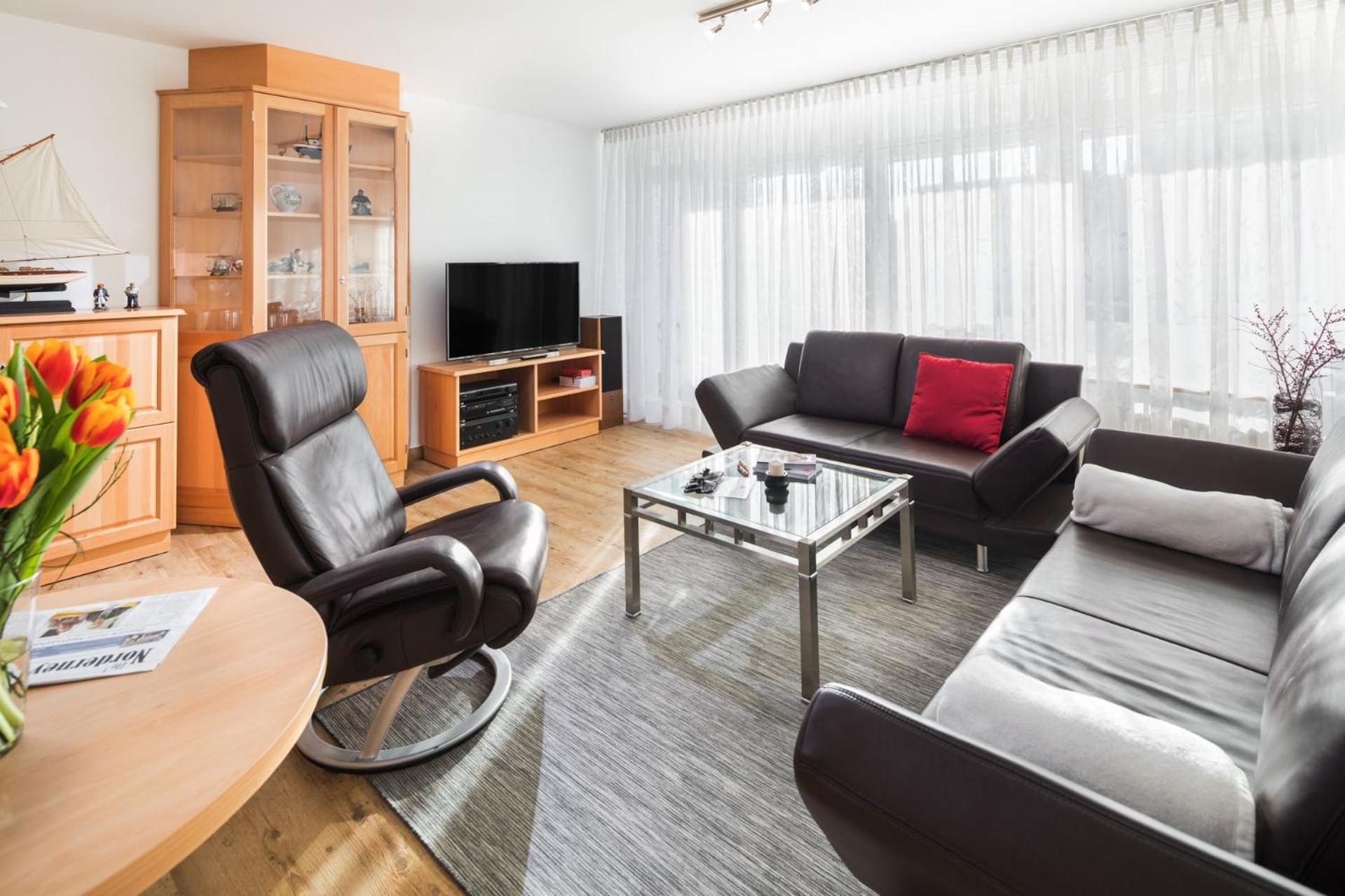 Two-Bedroom Apartment with Balcony photo 3