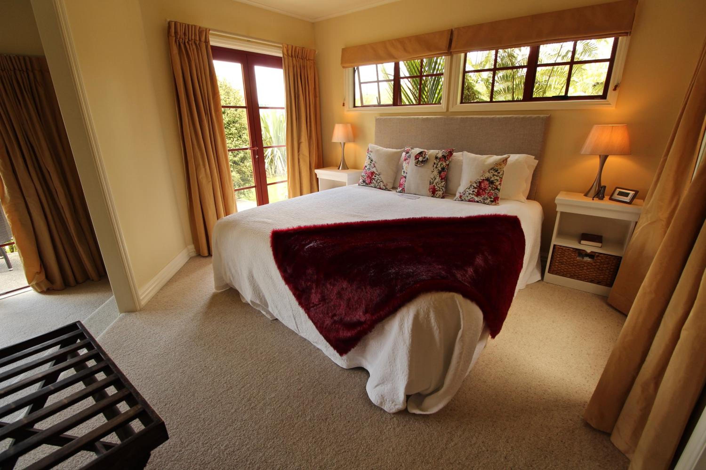 Superior King Suite photo 1