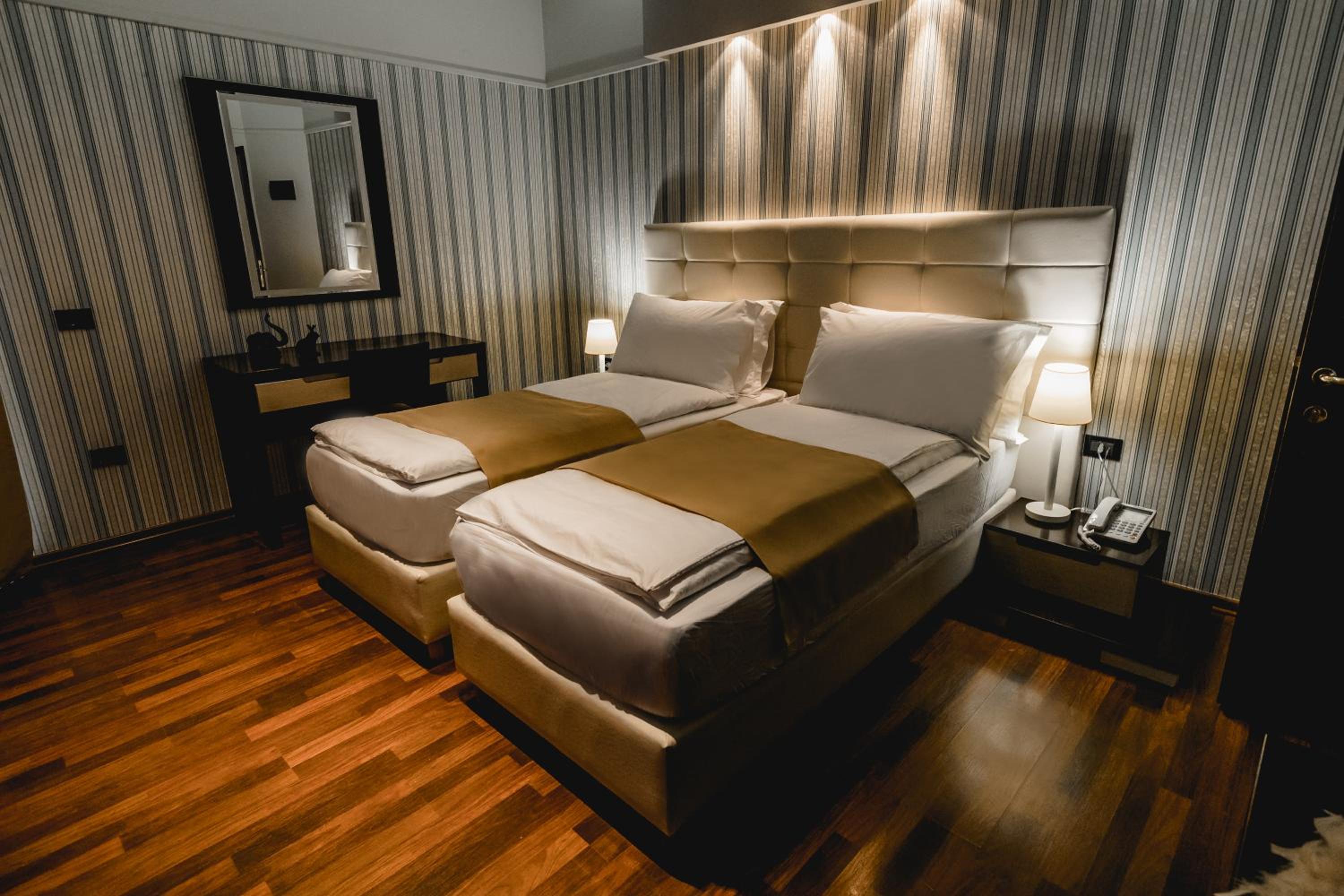 Standard Twin Room photo 3