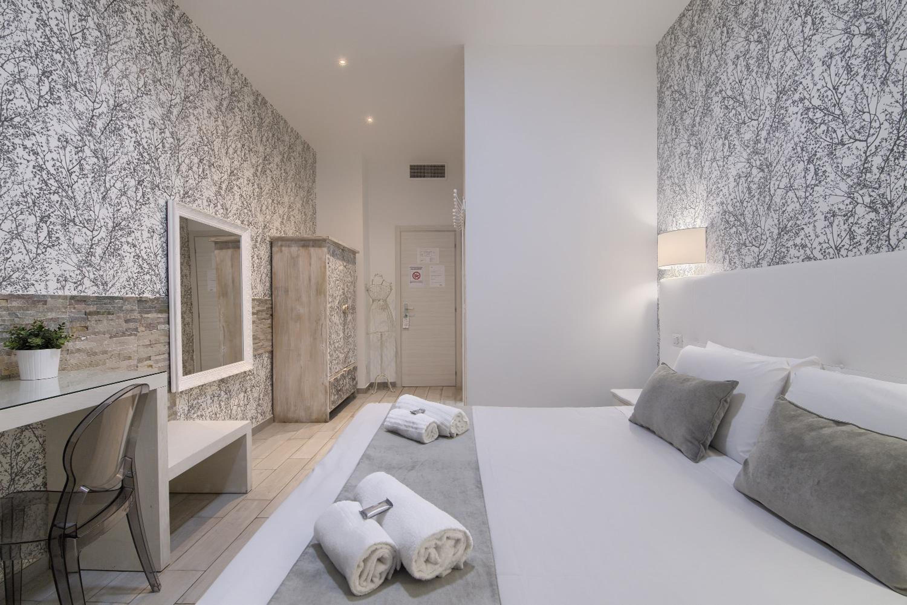 Superior Double or Twin Room photo 2