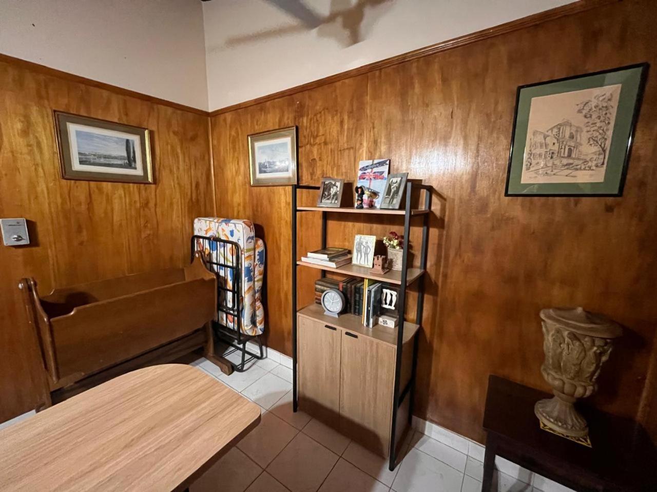 One-Bedroom House photo 1